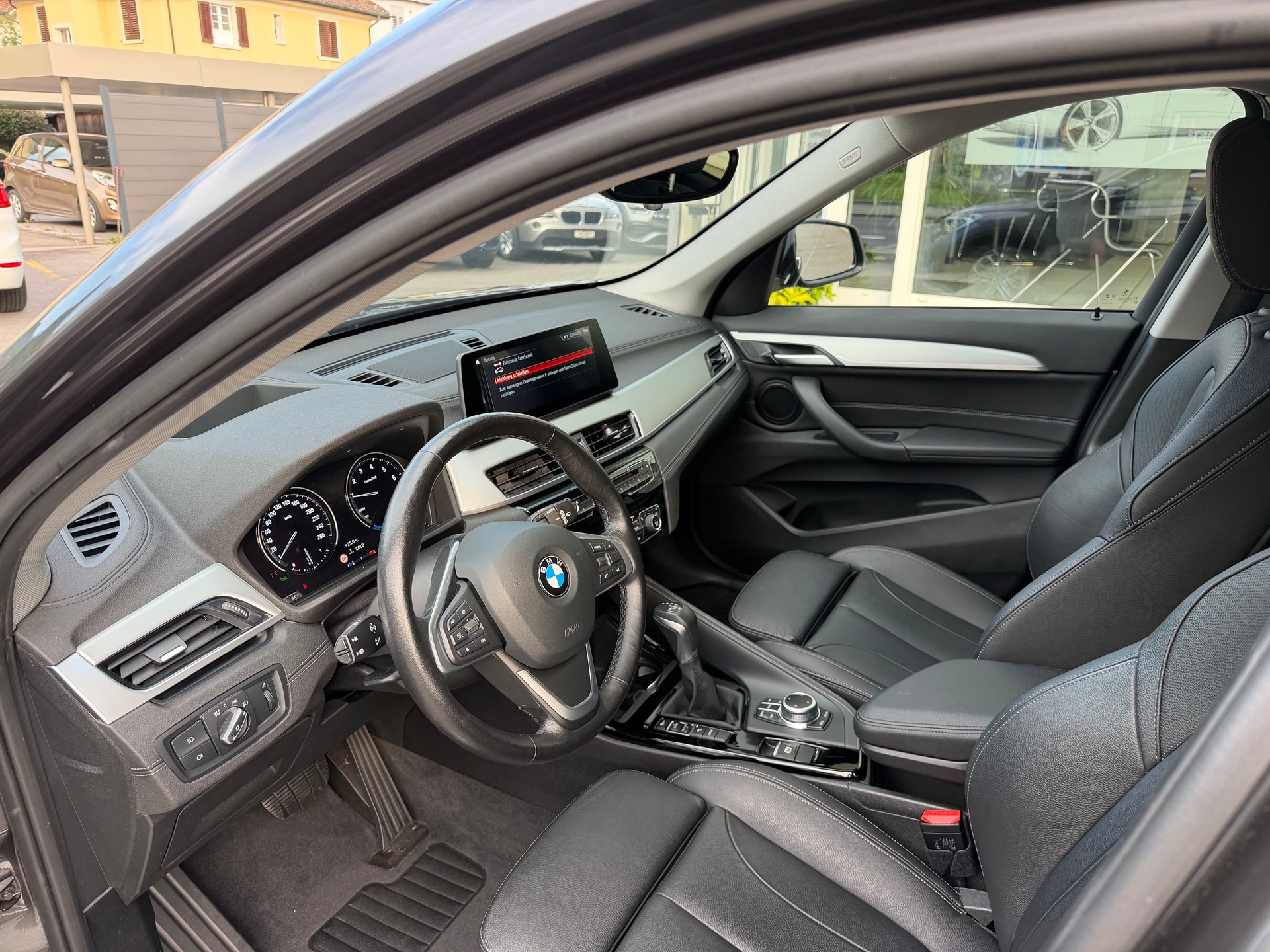 BMW X1 xDrive 25e Sport Line Steptronic-image-7