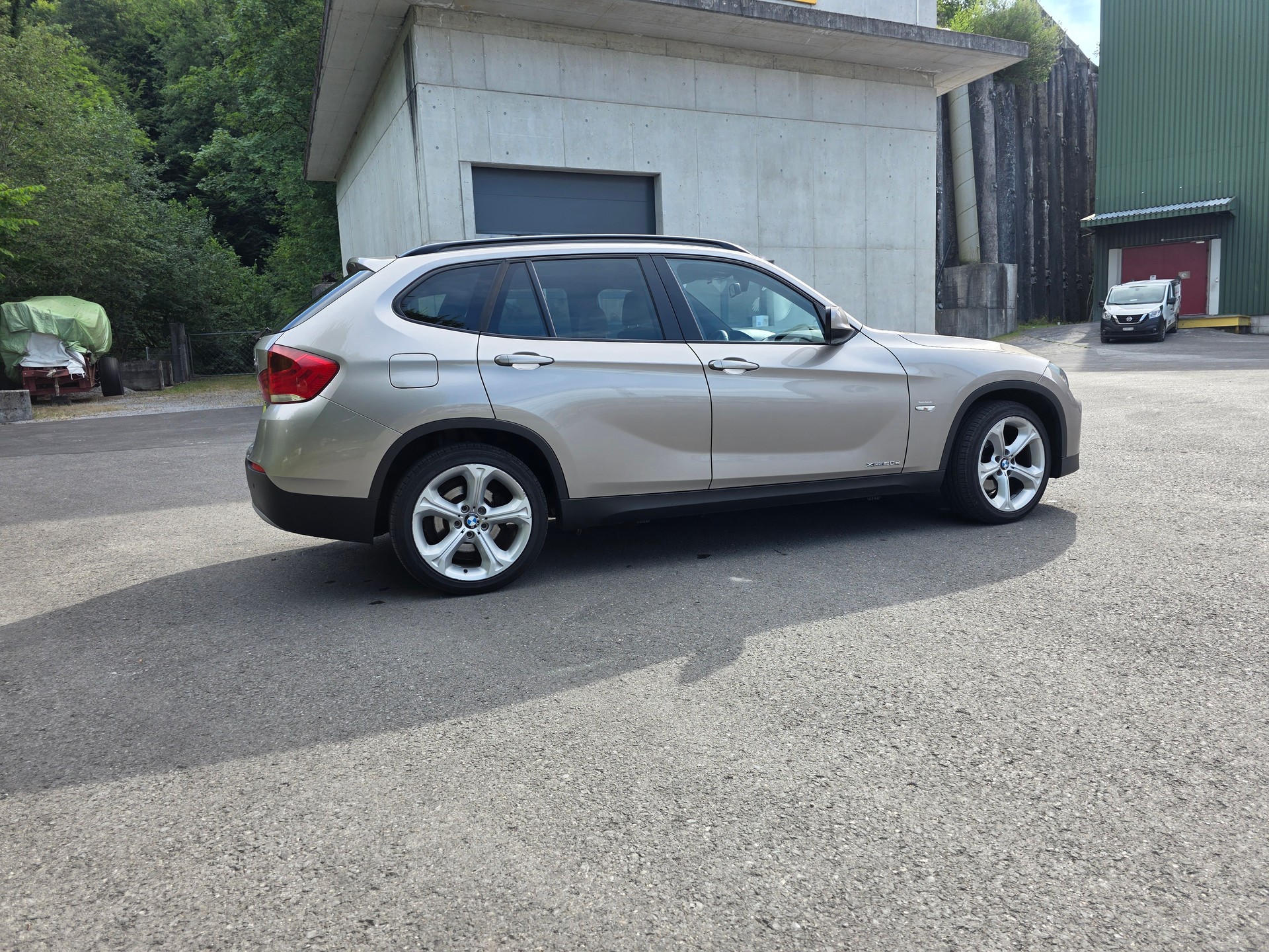 BMW X1 xDrive 20d-image-11