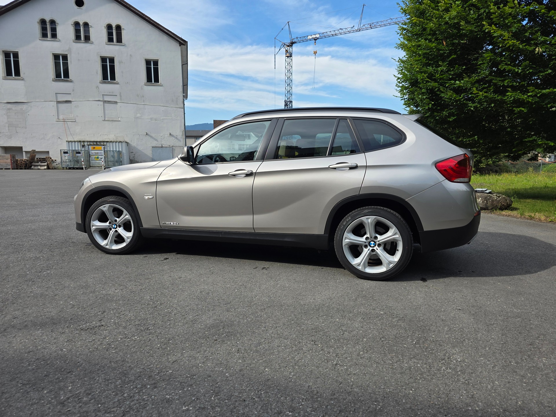 BMW X1 xDrive 20d-image-12