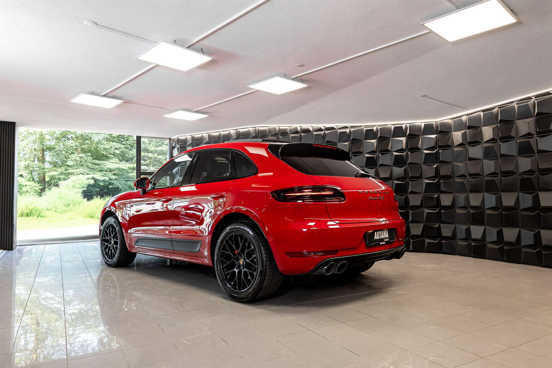 PORSCHE Macan GTS PDK-showroom-element-2