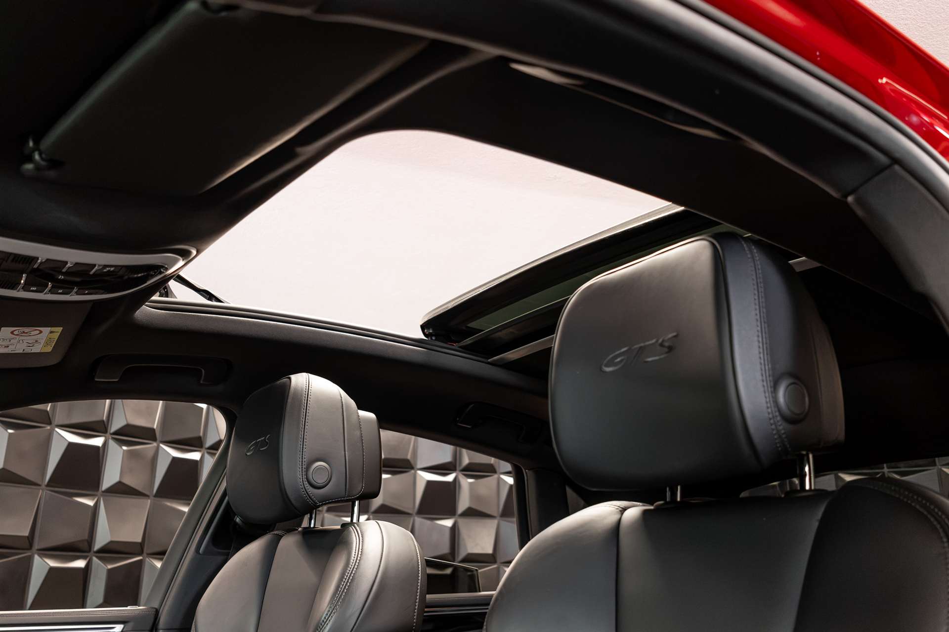 PORSCHE Macan GTS PDK-image-16