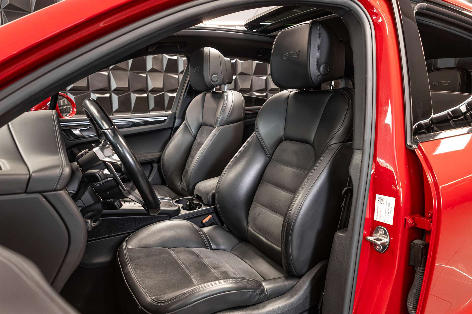 PORSCHE Macan GTS PDK-image-15