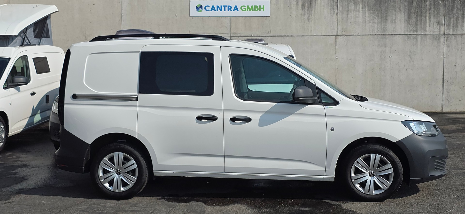 VW GEOVAN M 2.0TDI - NEUES MODEL - Navi - PDC - Klima - DAB+ - Tempomat-image-2