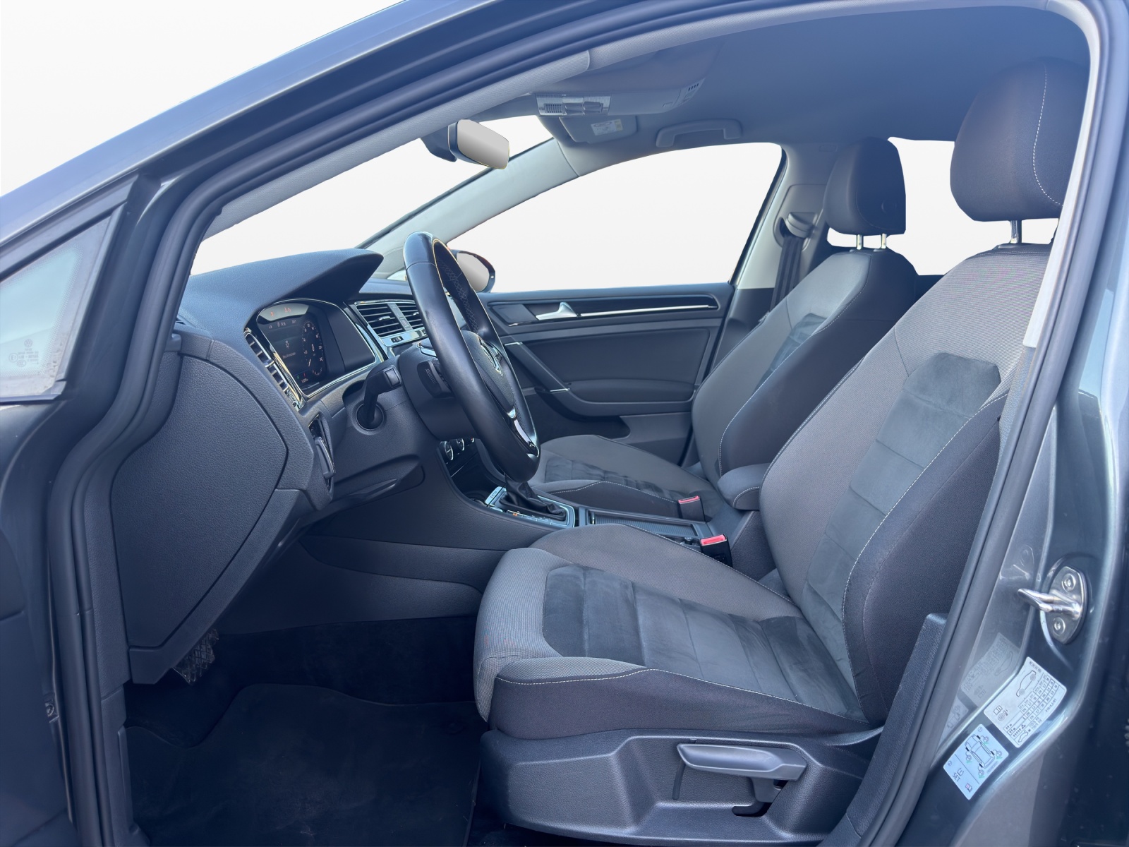 VW Golf 2.0 TDI Highline 4Motion DSG-image-8