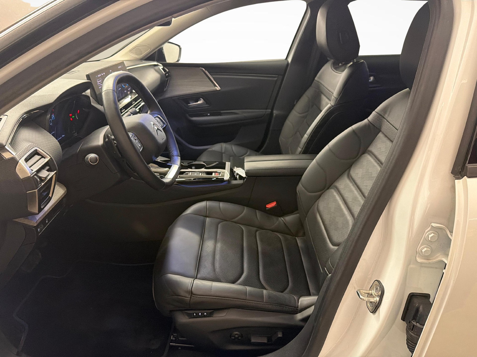 CITROEN C5 X 1.6 PureTech Shine-image-9