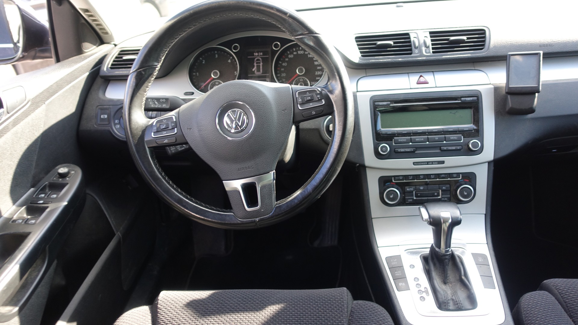 VW Passat Variant 2.0 TDI Comfortline 4Motion DSG-image-5