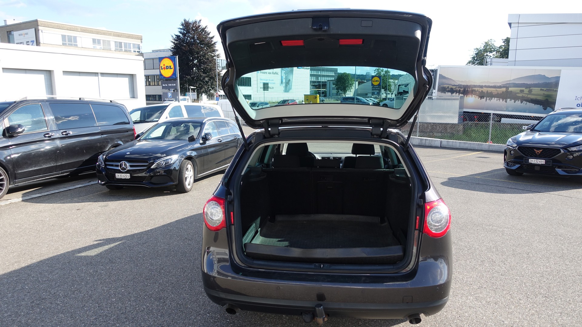VW Passat Variant 2.0 TDI Comfortline 4Motion DSG-image-12