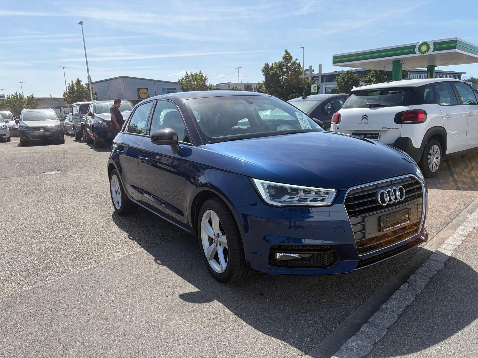 AUDI A1 Sportback 1.0 TFSI Design-image-2