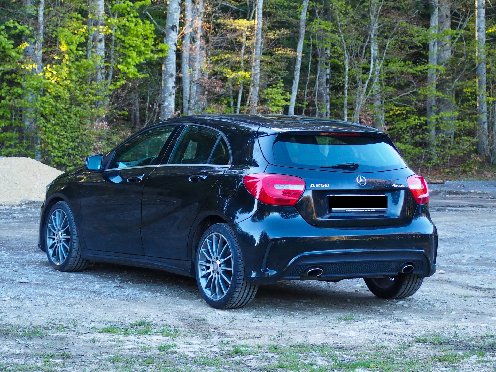 MERCEDES-BENZ A 250 AMG Line 4m-image-1