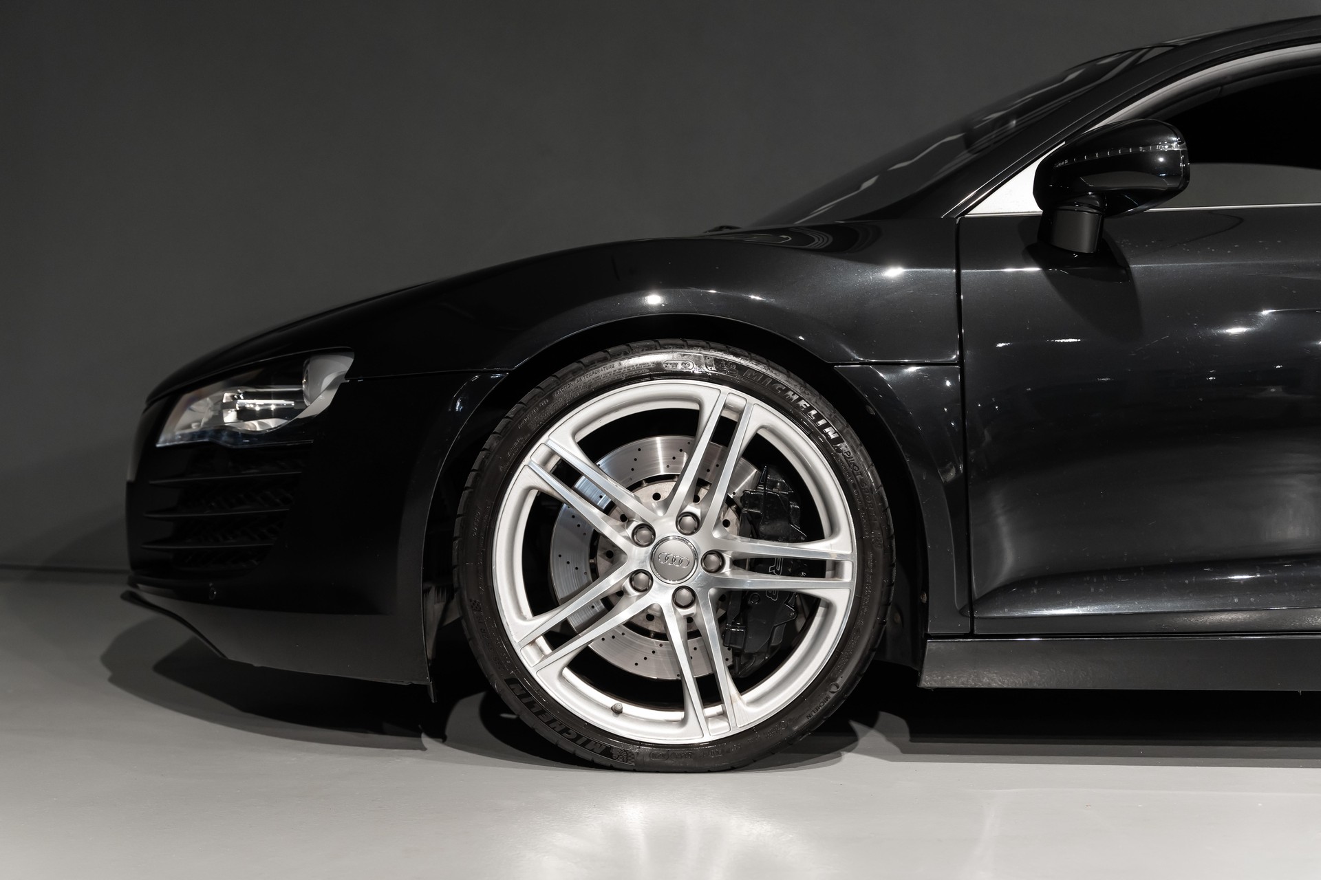 AUDI R8 Coupé 4.2 FSI V8 quattro R-Tronic-image-5