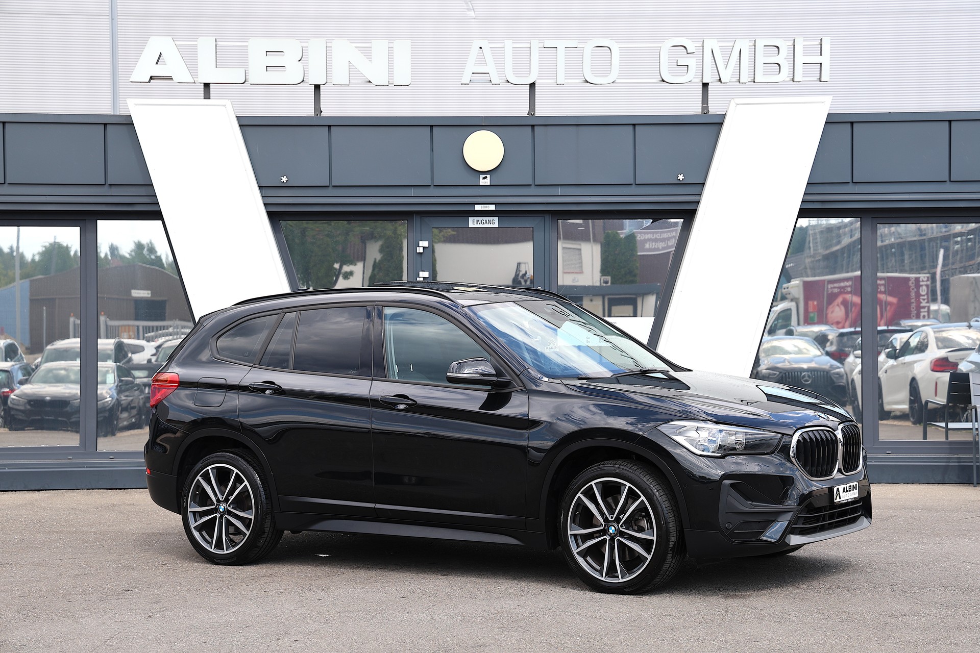 BMW X1 xDrive 20d Steptronic-showroom-element-1