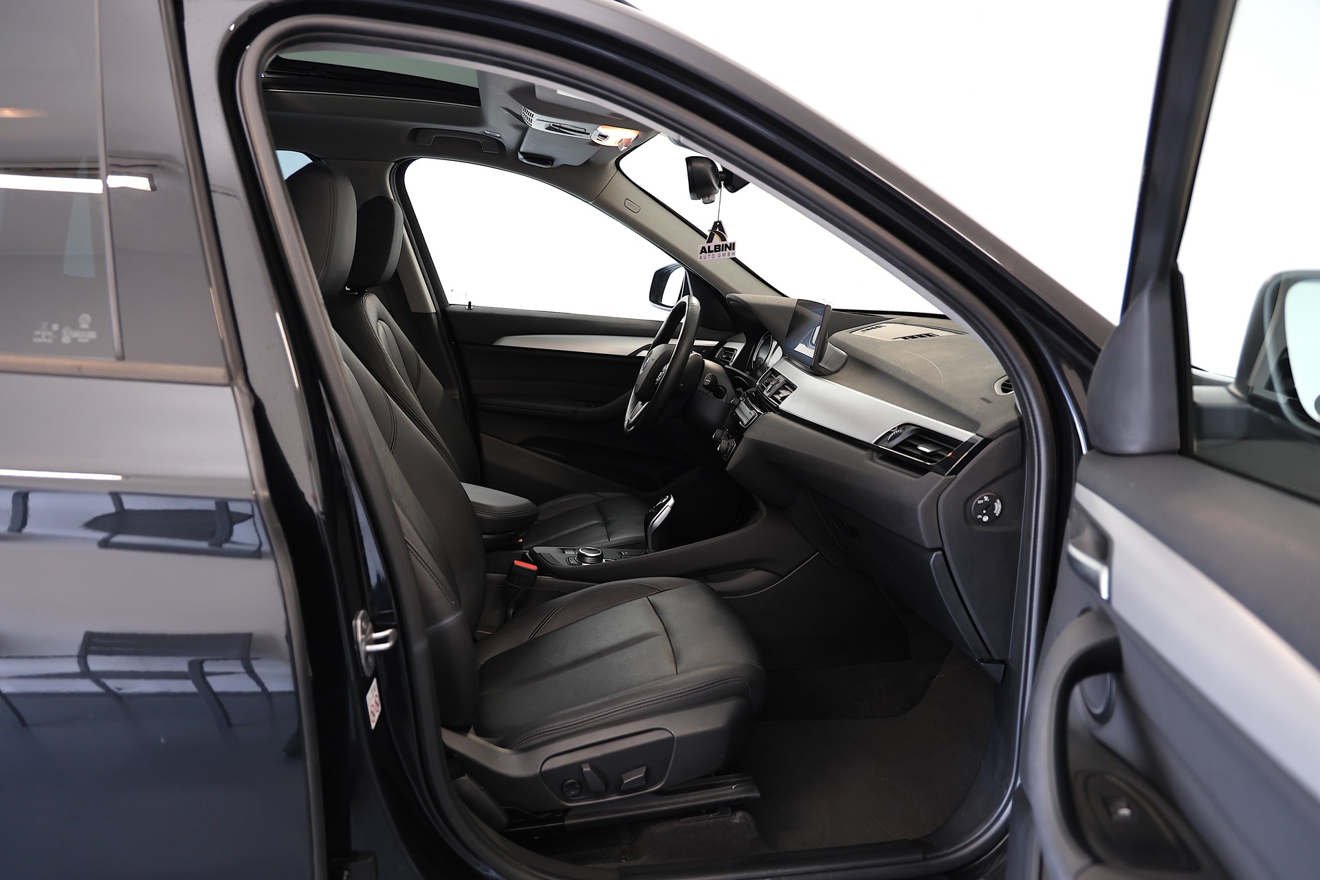 BMW X1 xDrive 20d Steptronic-image-11