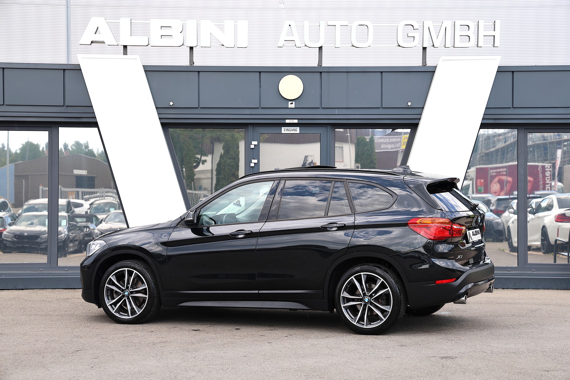 BMW X1 xDrive 20d Steptronic-showroom-element-3