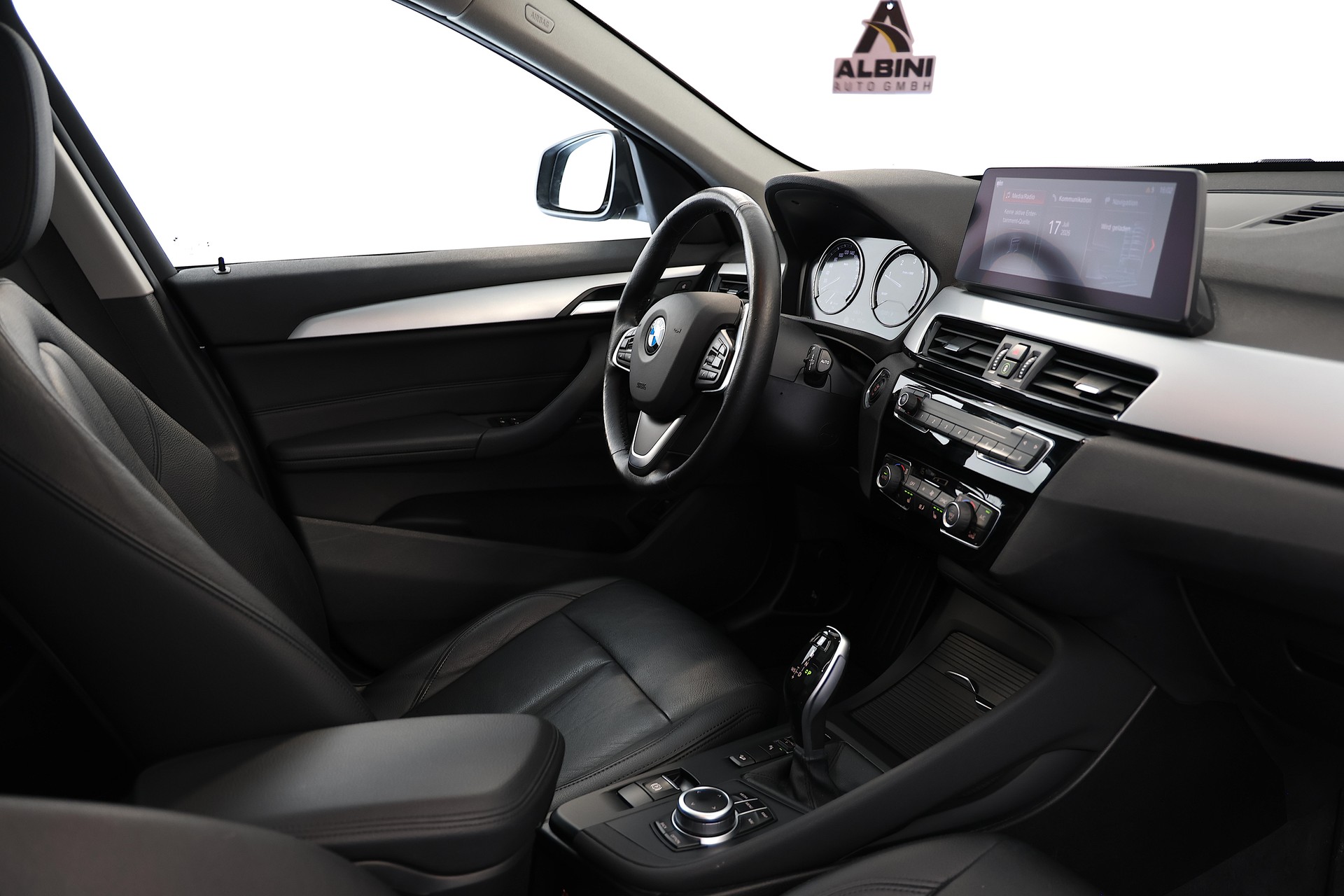 BMW X1 xDrive 20d Steptronic-image-12