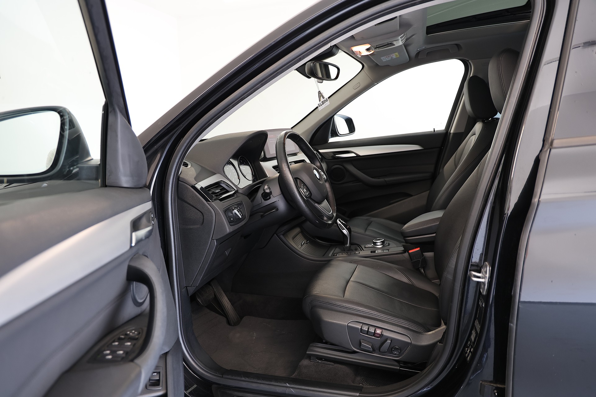 BMW X1 xDrive 20d Steptronic-image-5