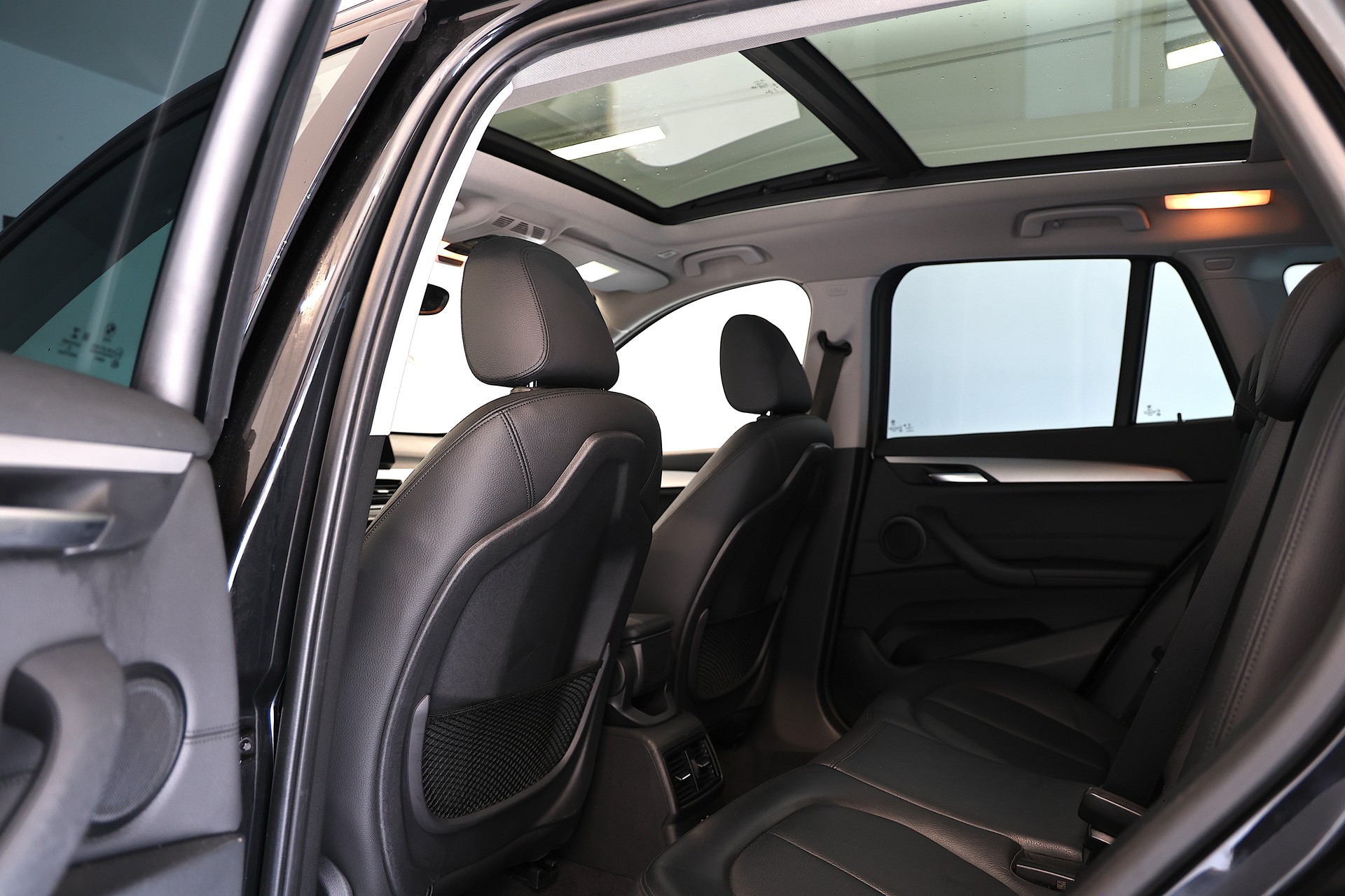 BMW X1 xDrive 20d Steptronic-image-16