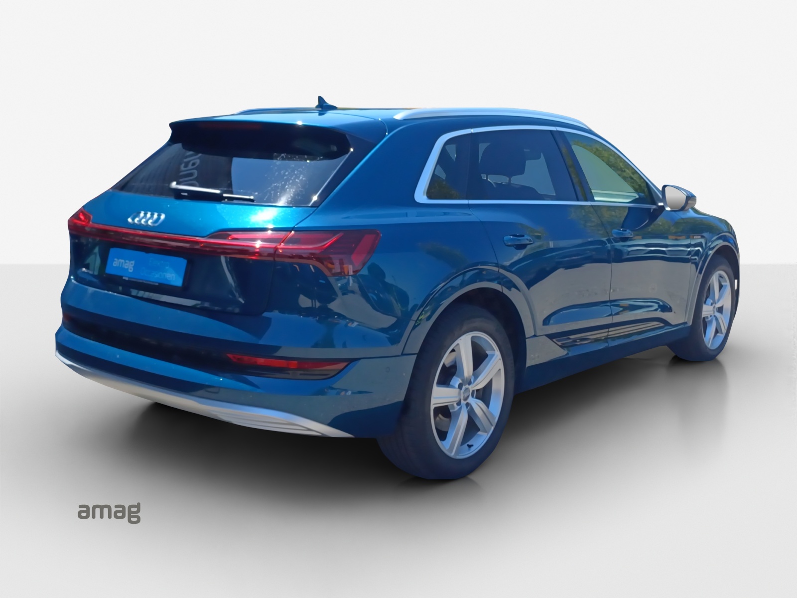 AUDI e-tron 55 Advanced quattro-image-5