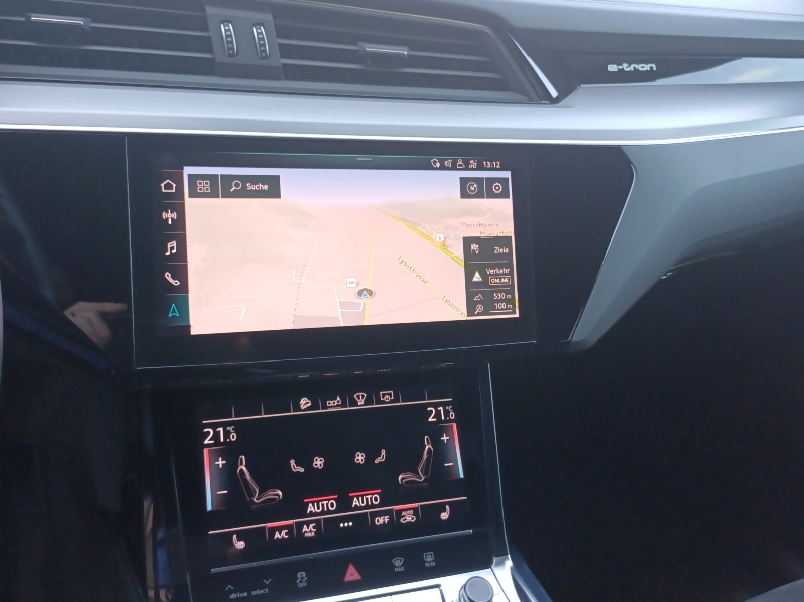 AUDI e-tron 55 Advanced quattro-image-11