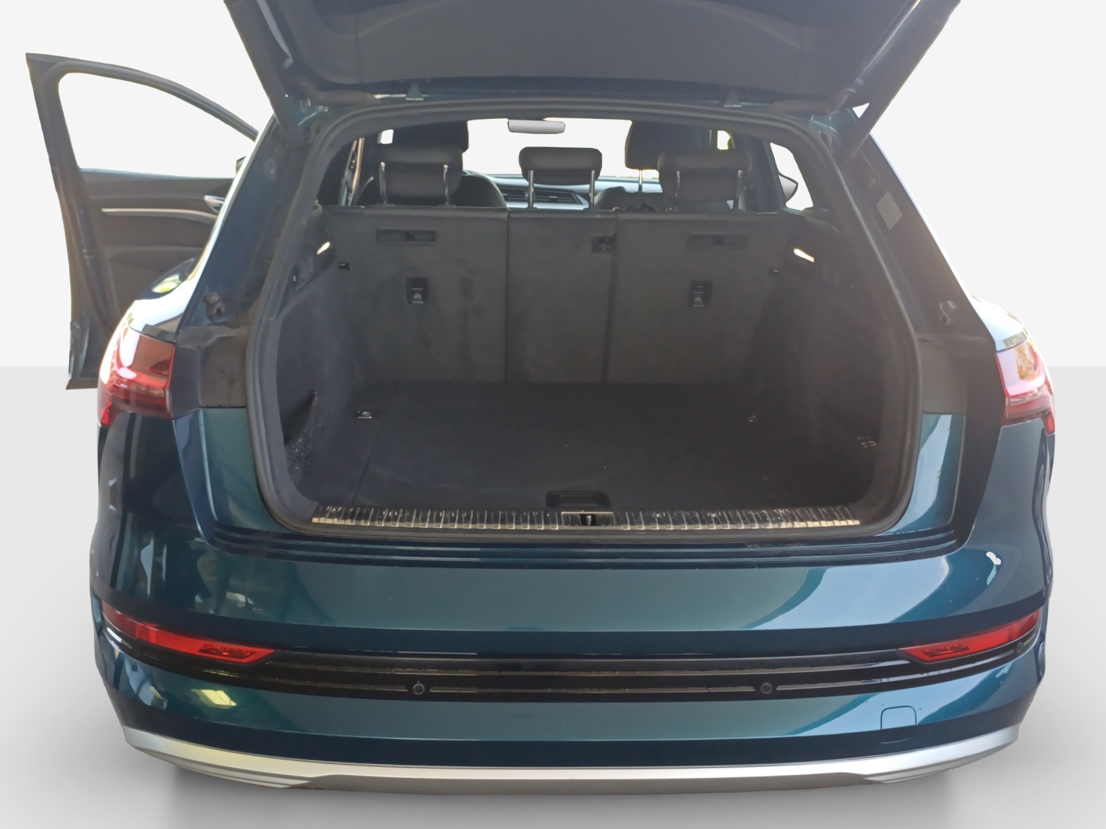 AUDI e-tron 55 Advanced quattro-image-13