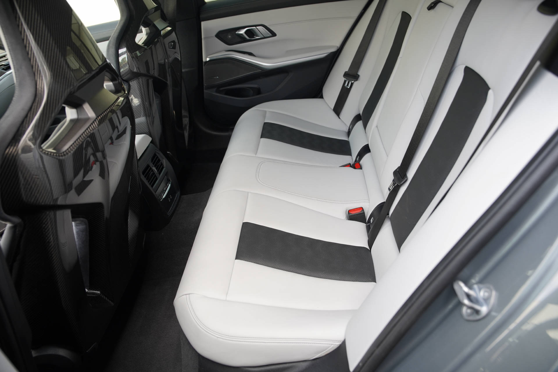 BMW M3 Touring xDrive Competition M-image-10