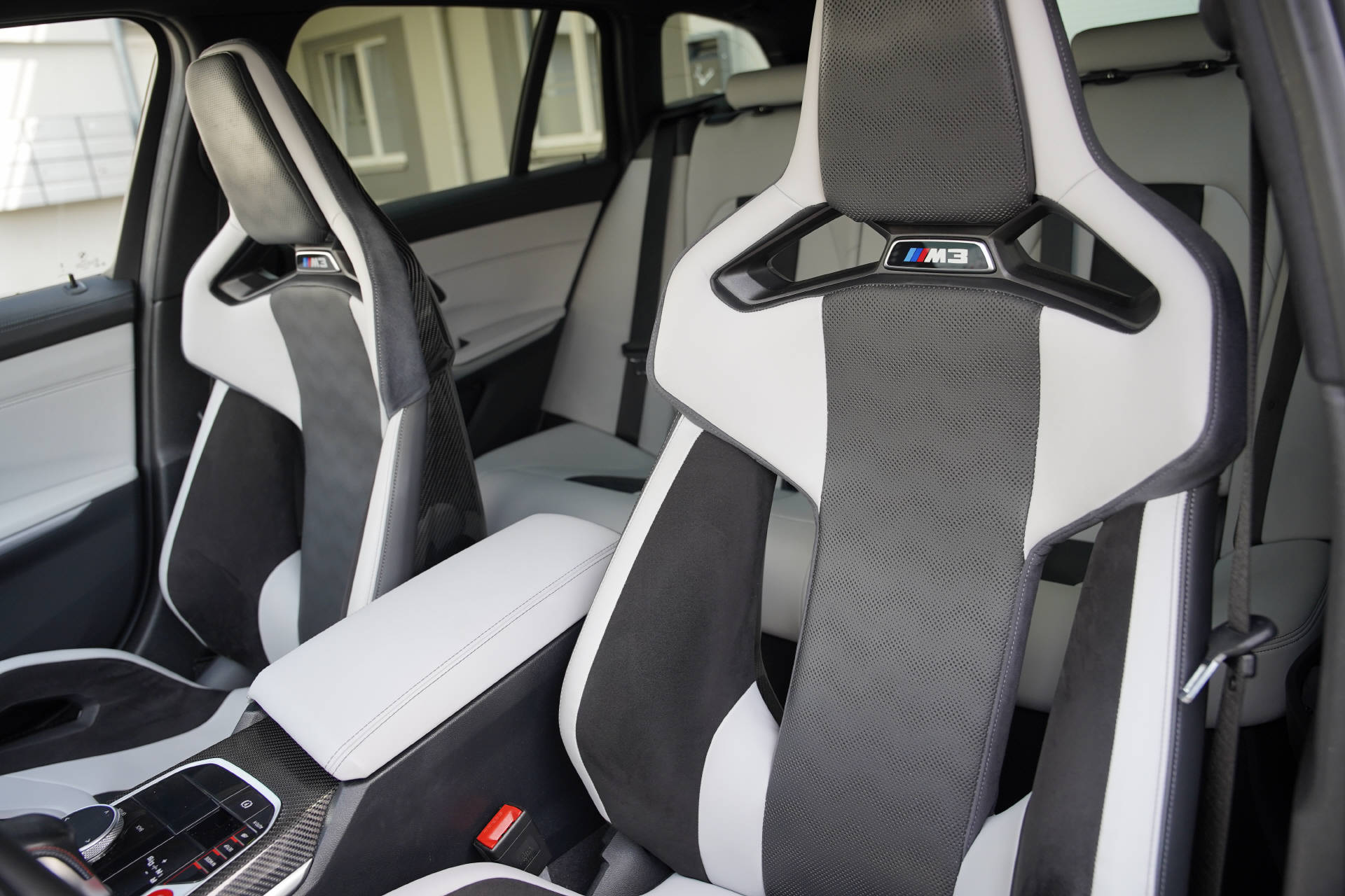 BMW M3 Touring xDrive Competition M-image-9