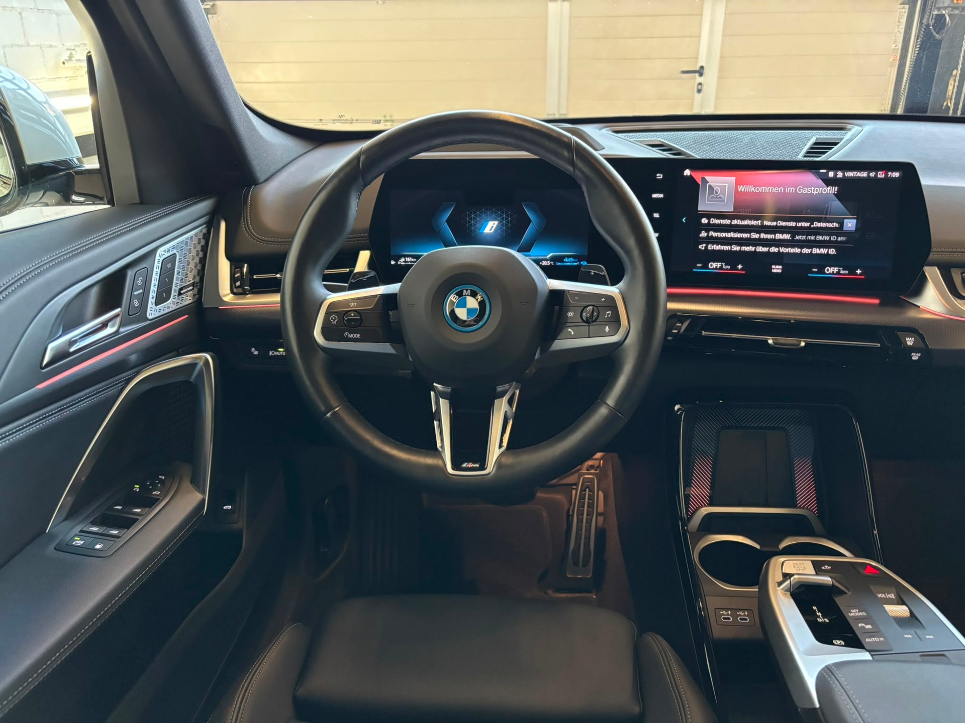 BMW X1 xDrive 30e M Sport-image-10