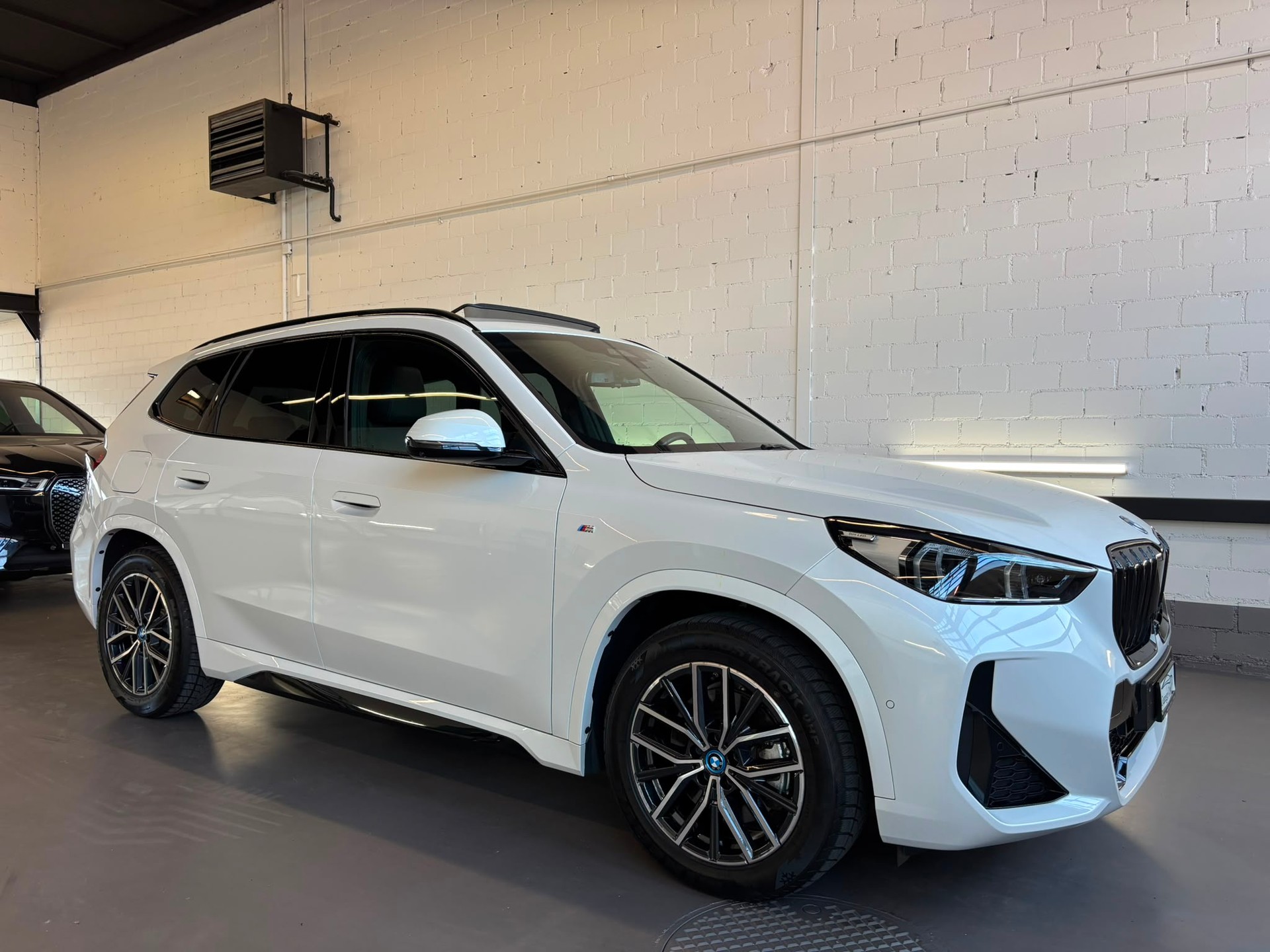 BMW X1 xDrive 30e M Sport-image-4