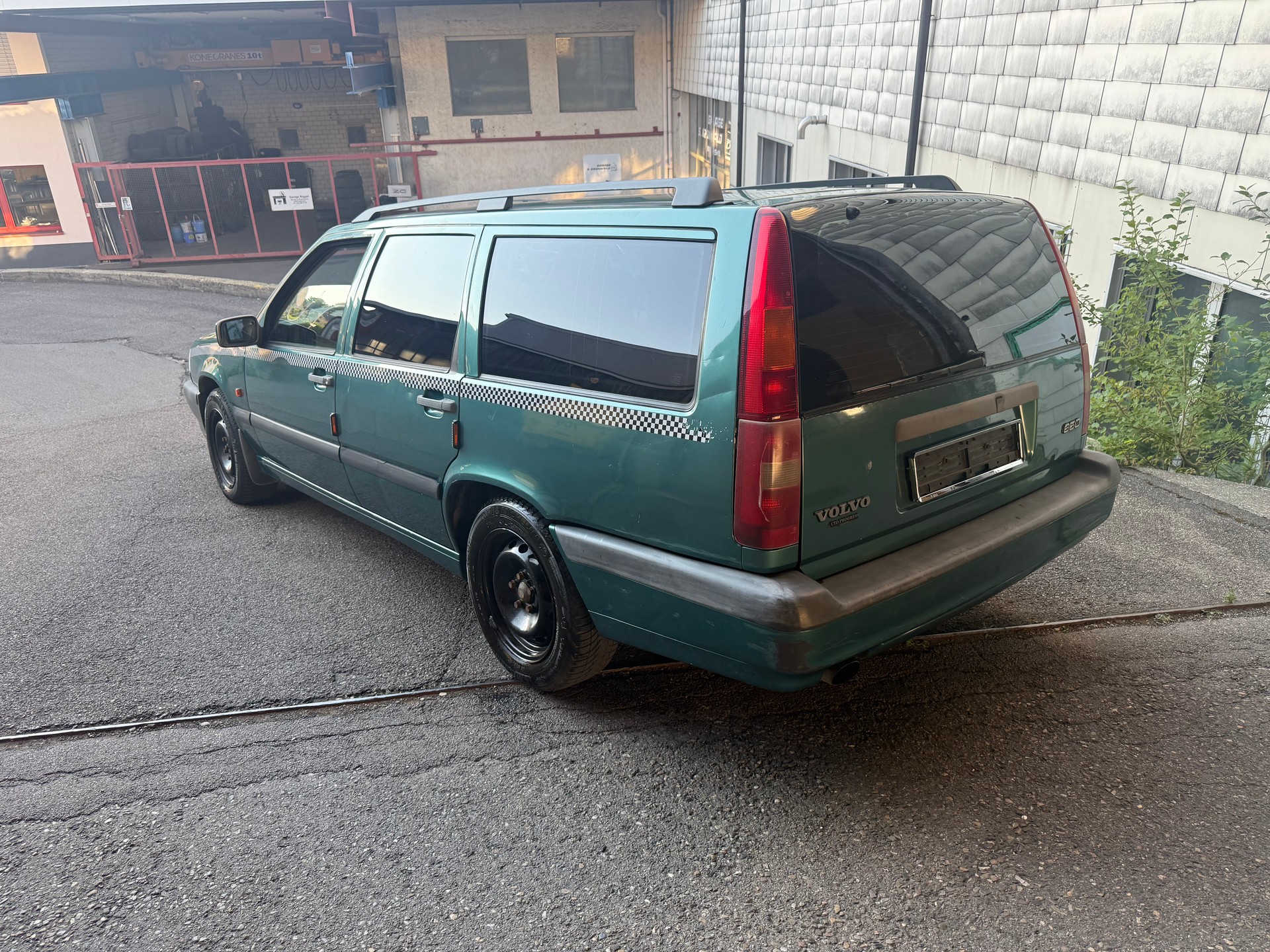VOLVO 850 2.5-image-4