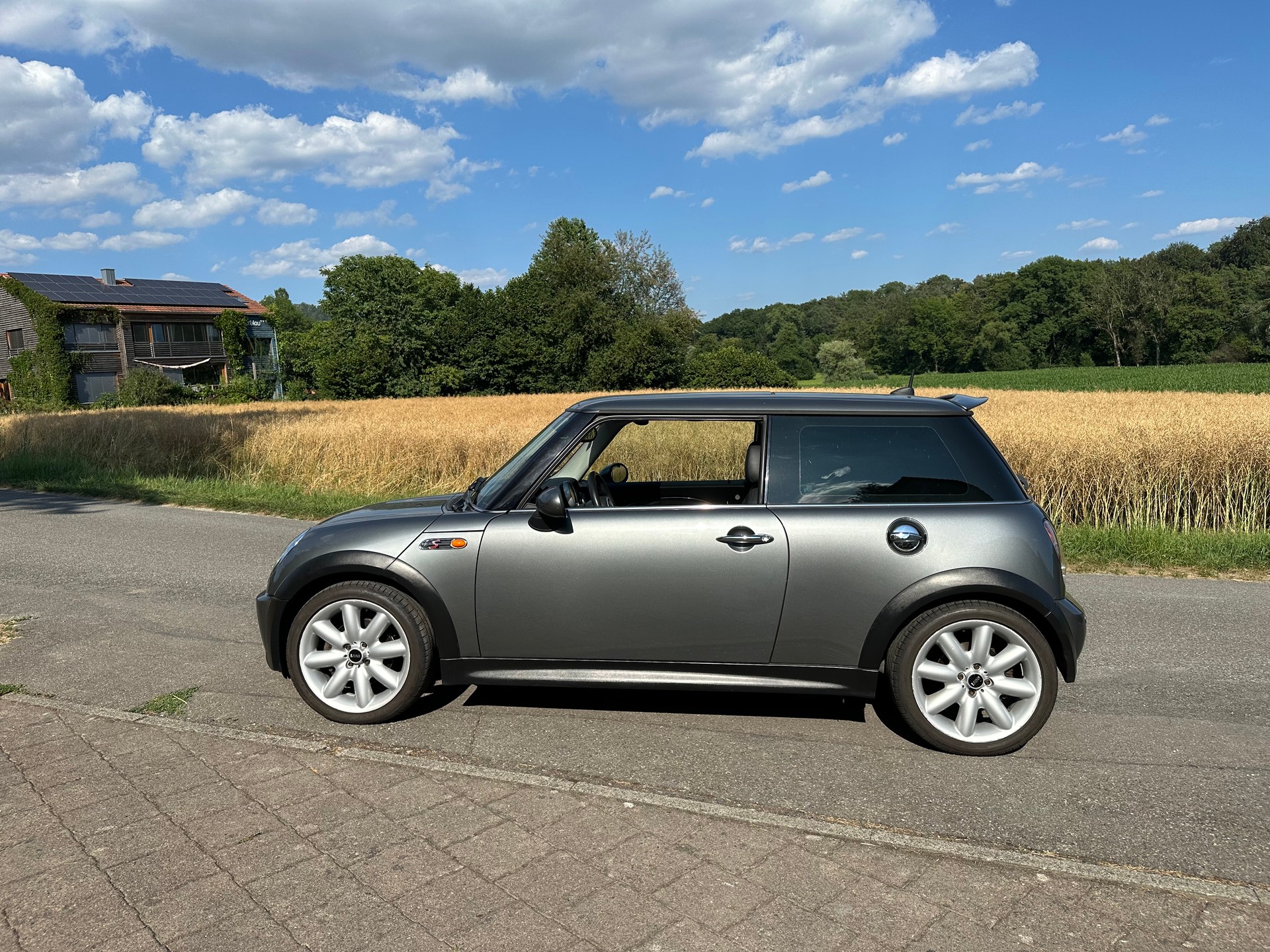 MINI 1.6i Cooper S-image-1