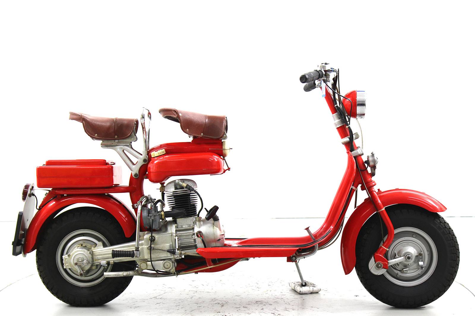 LAMBRETTA 125 E-showroom-element-3