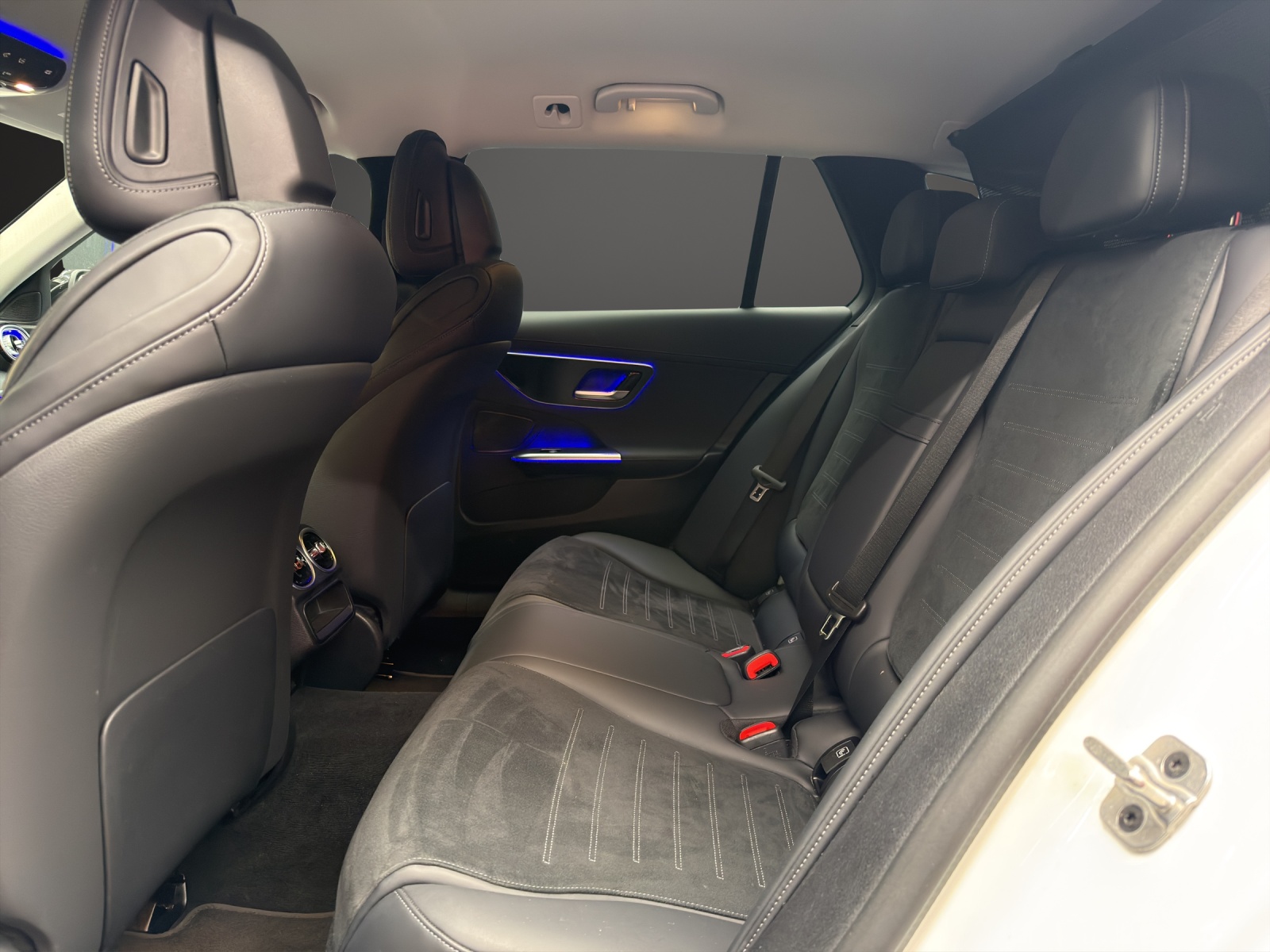 MERCEDES-BENZ C 220 d T 4M Swiss Star-image-10