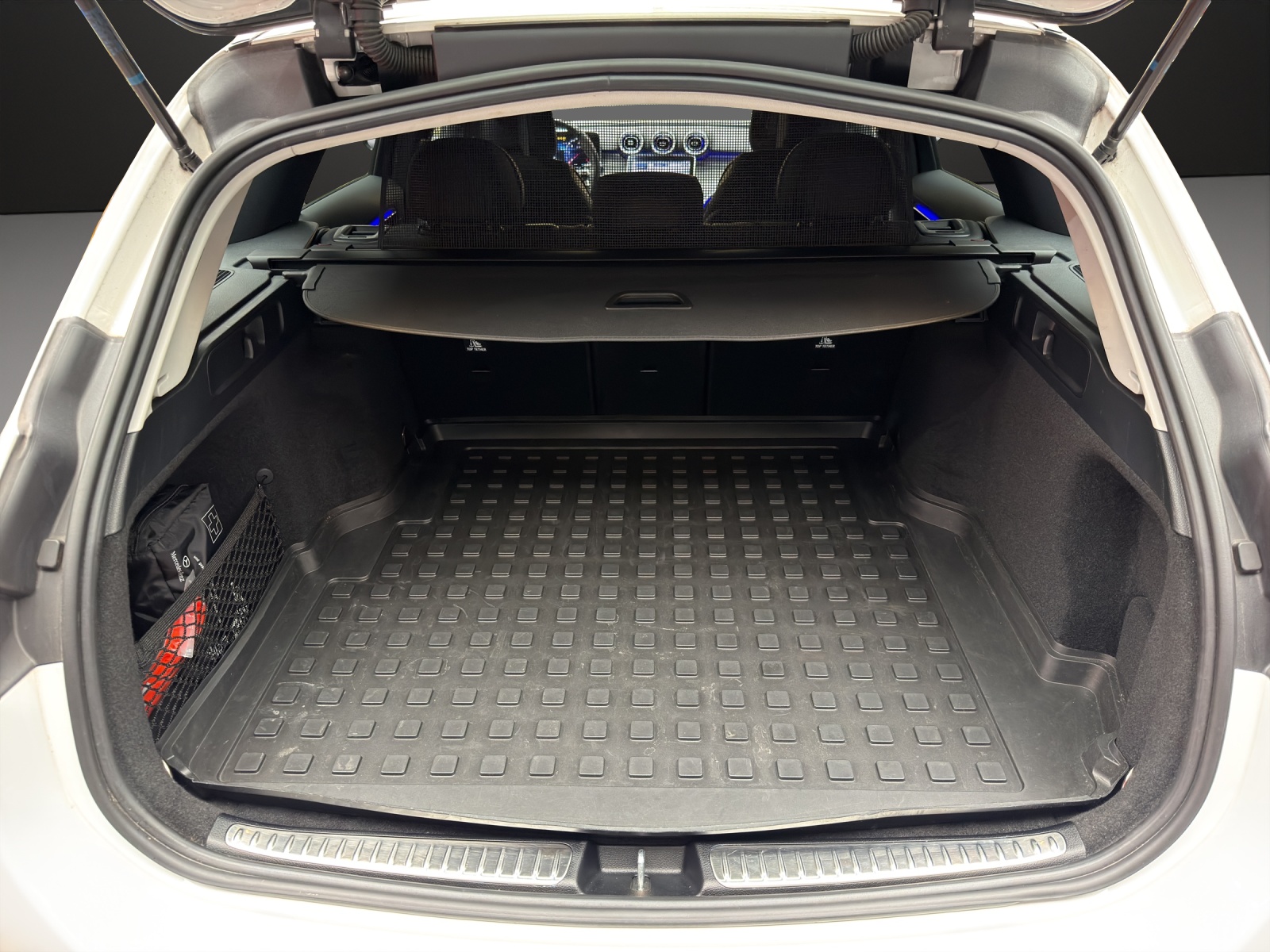 MERCEDES-BENZ C 220 d T 4M Swiss Star-image-11