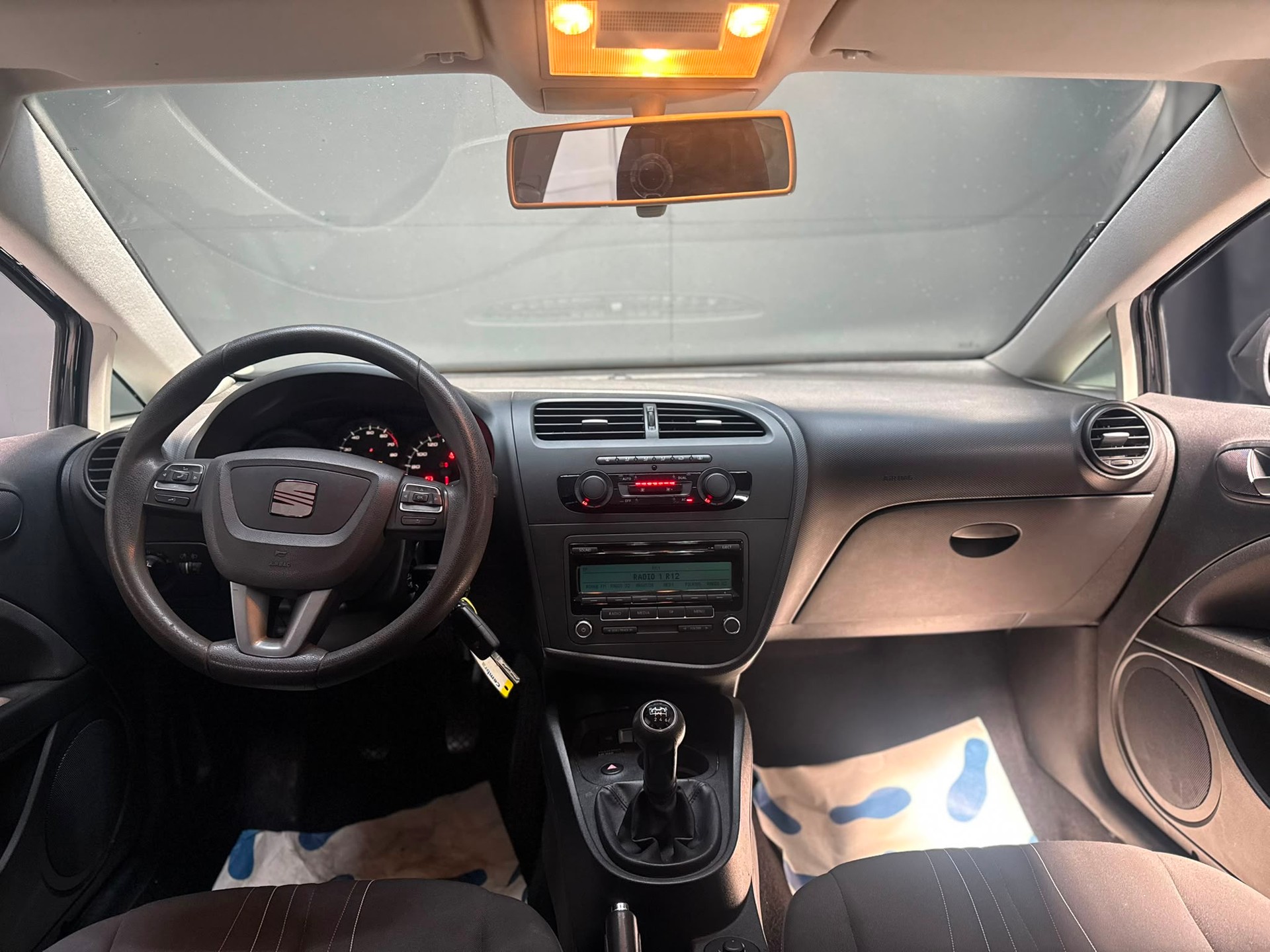 SEAT Leon 1.2 TSI Style-image-11