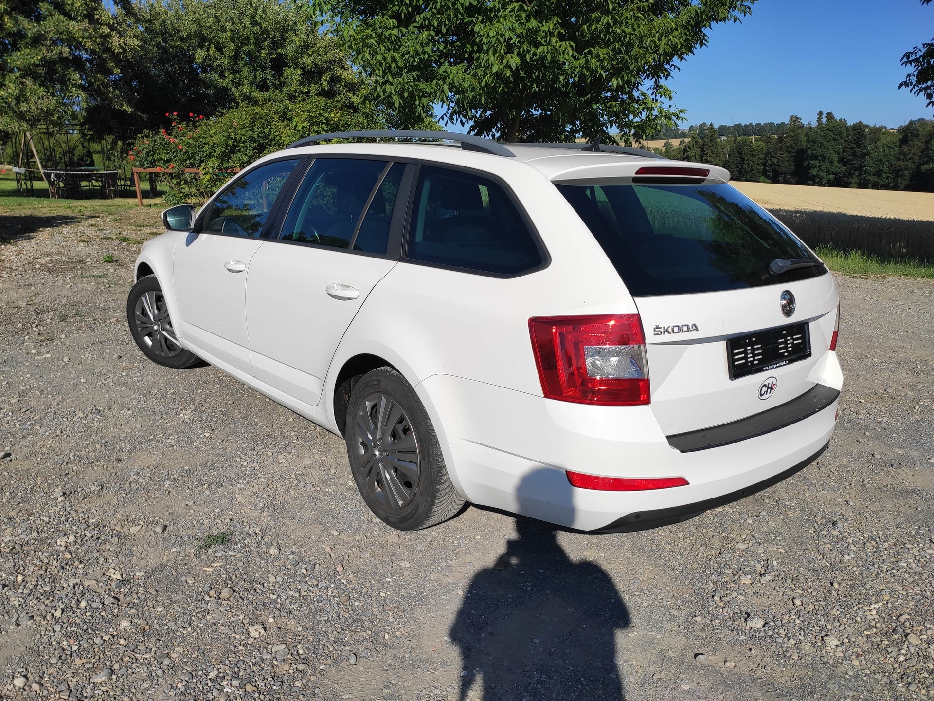 SKODA Octavia Combi 1.6 TDI Ambition DSG-image-1