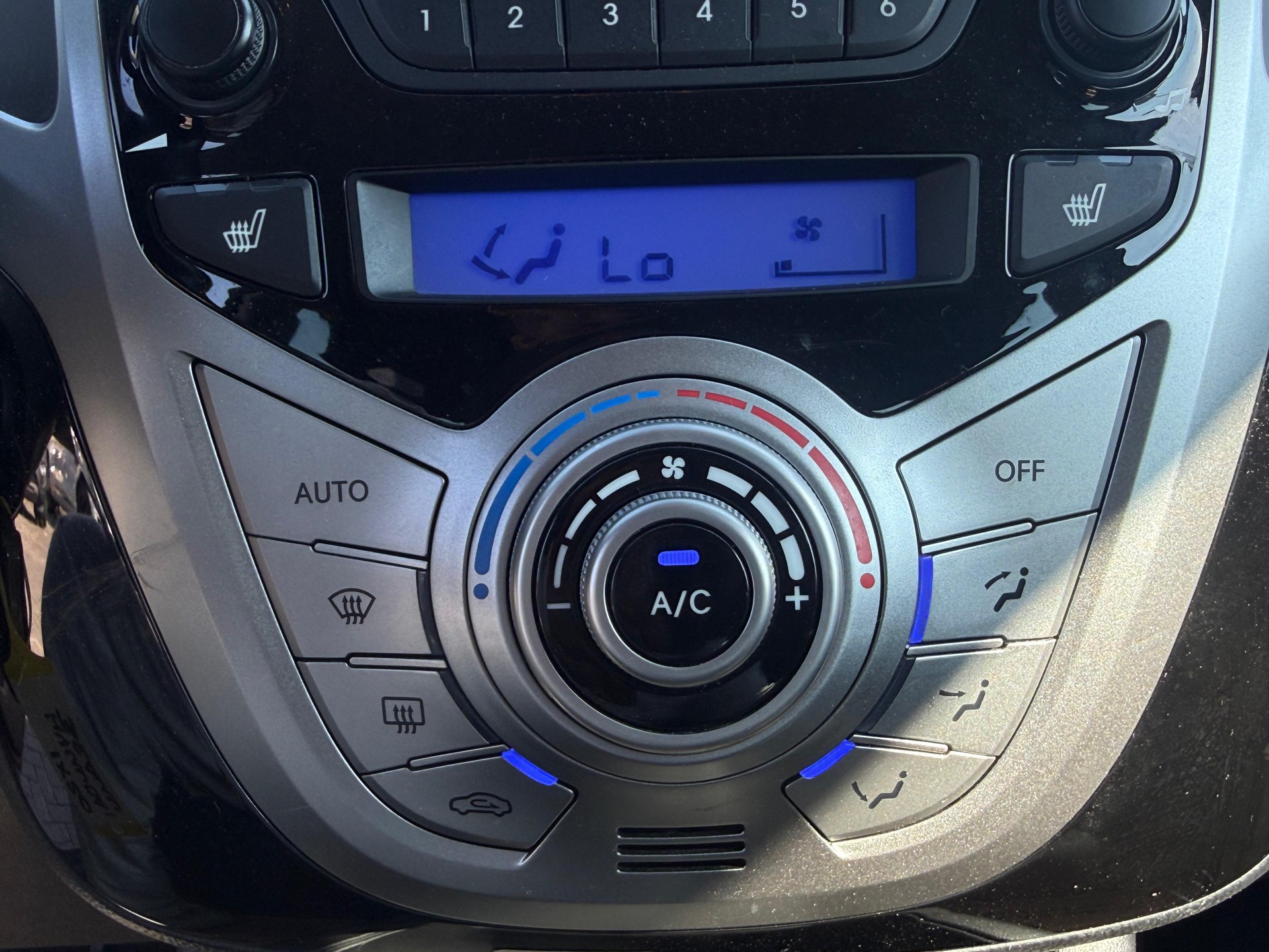 HYUNDAI iX20 1.6 Style-image-22