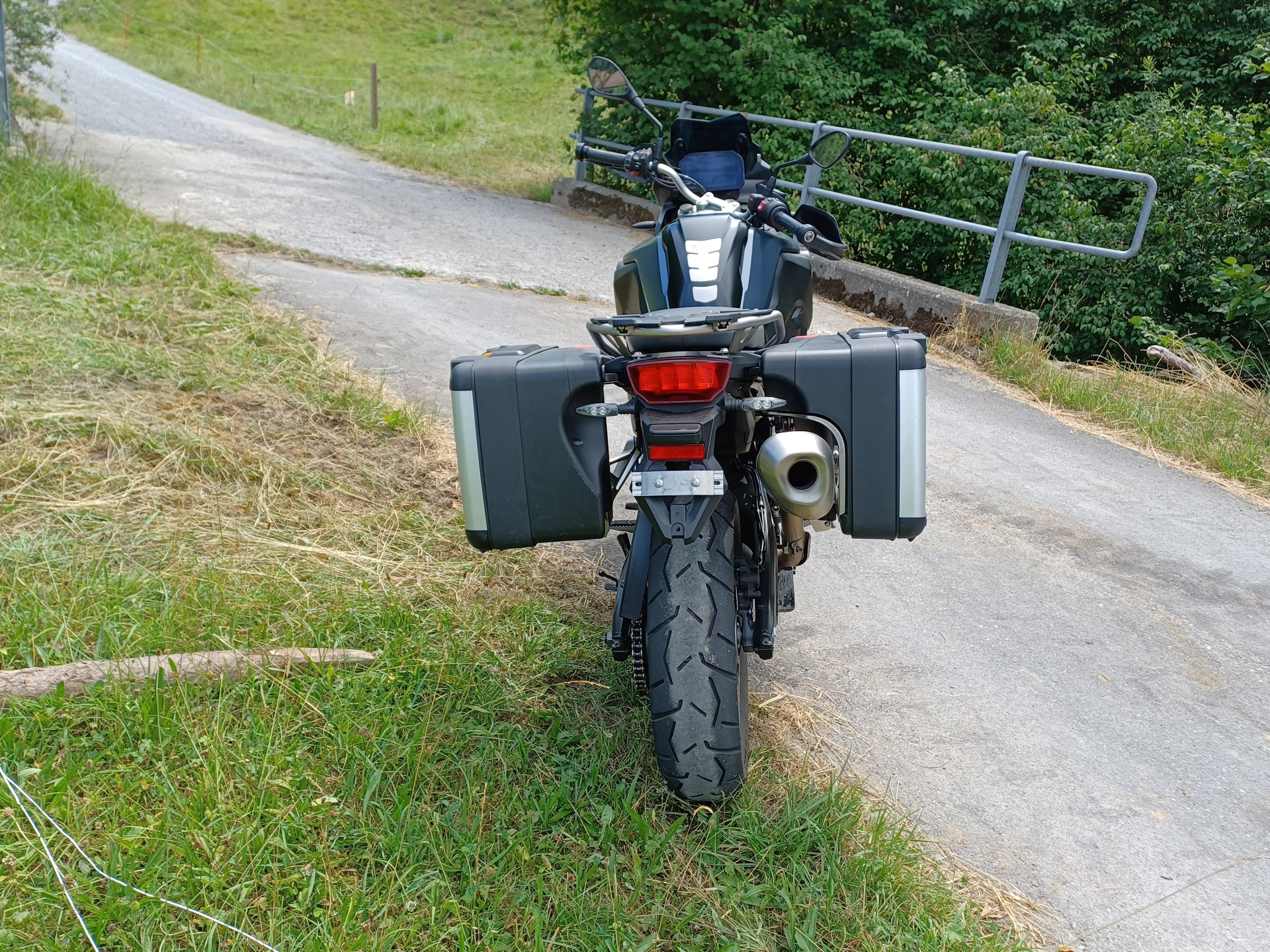 BMW F 750 GS ABS-image-4