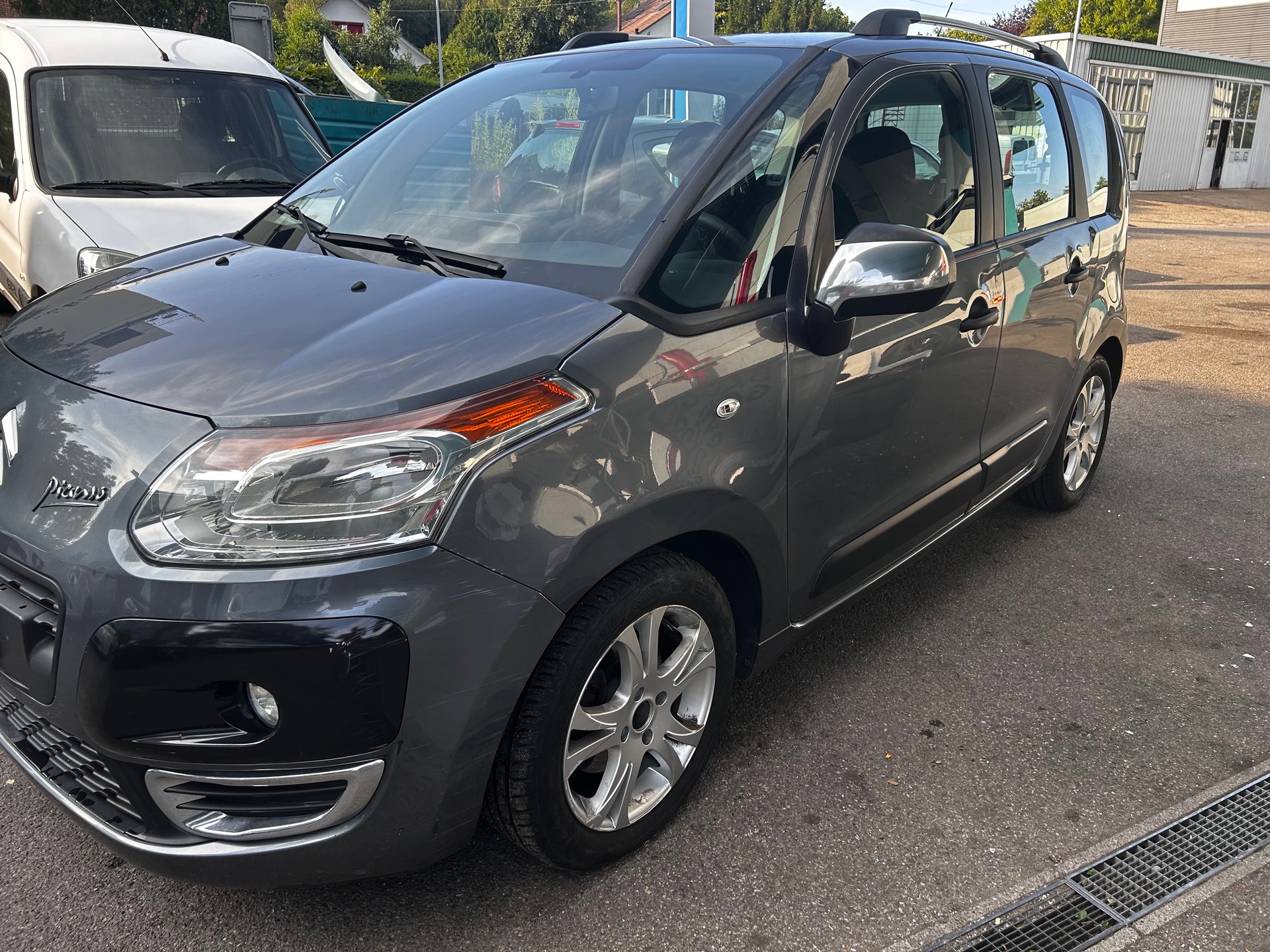 CITROEN C3 Picasso 1.6i 16V Séduction-image-1