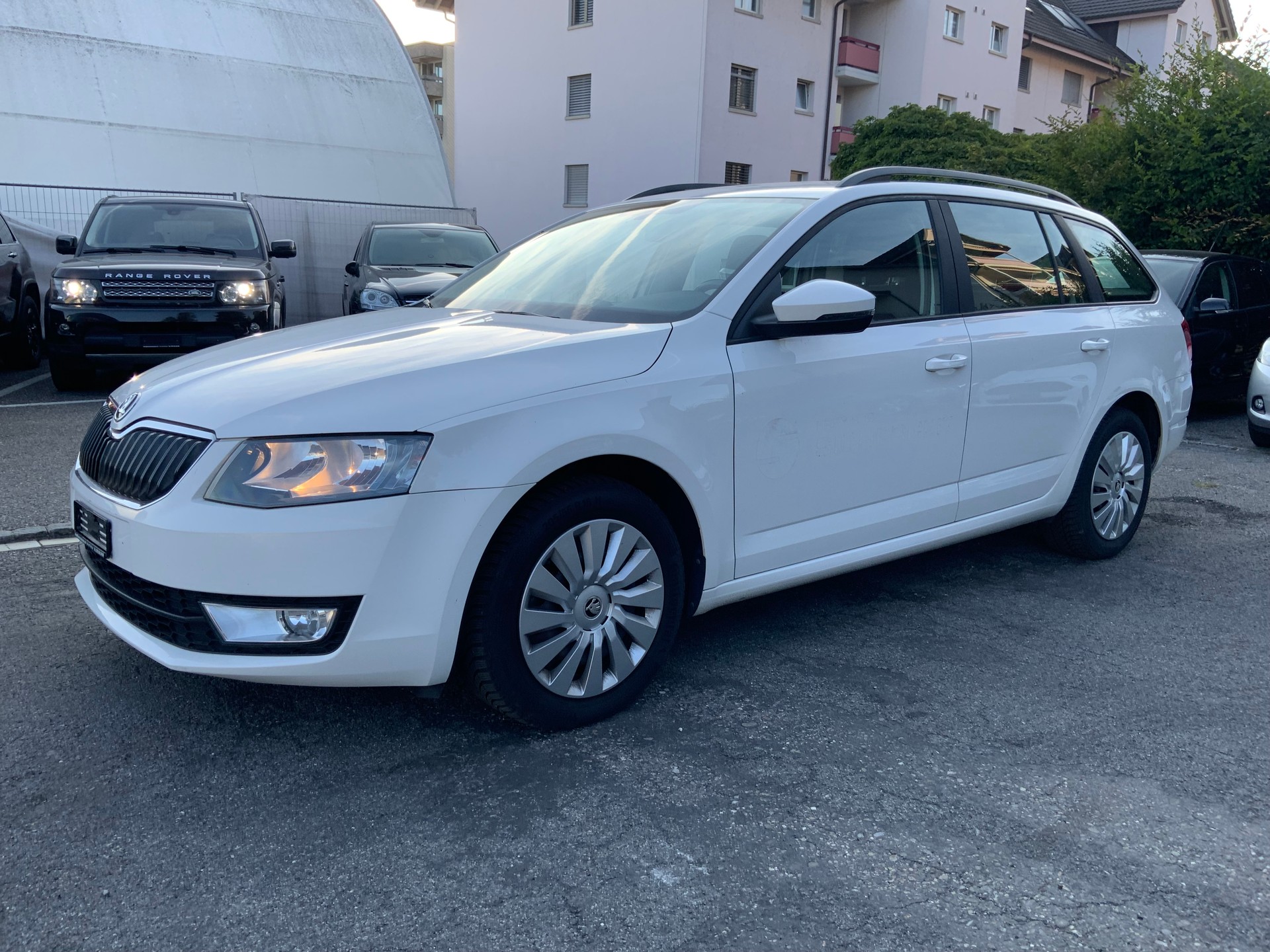 SKODA Octavia Combi 1.4 TSI Ambition-image-1