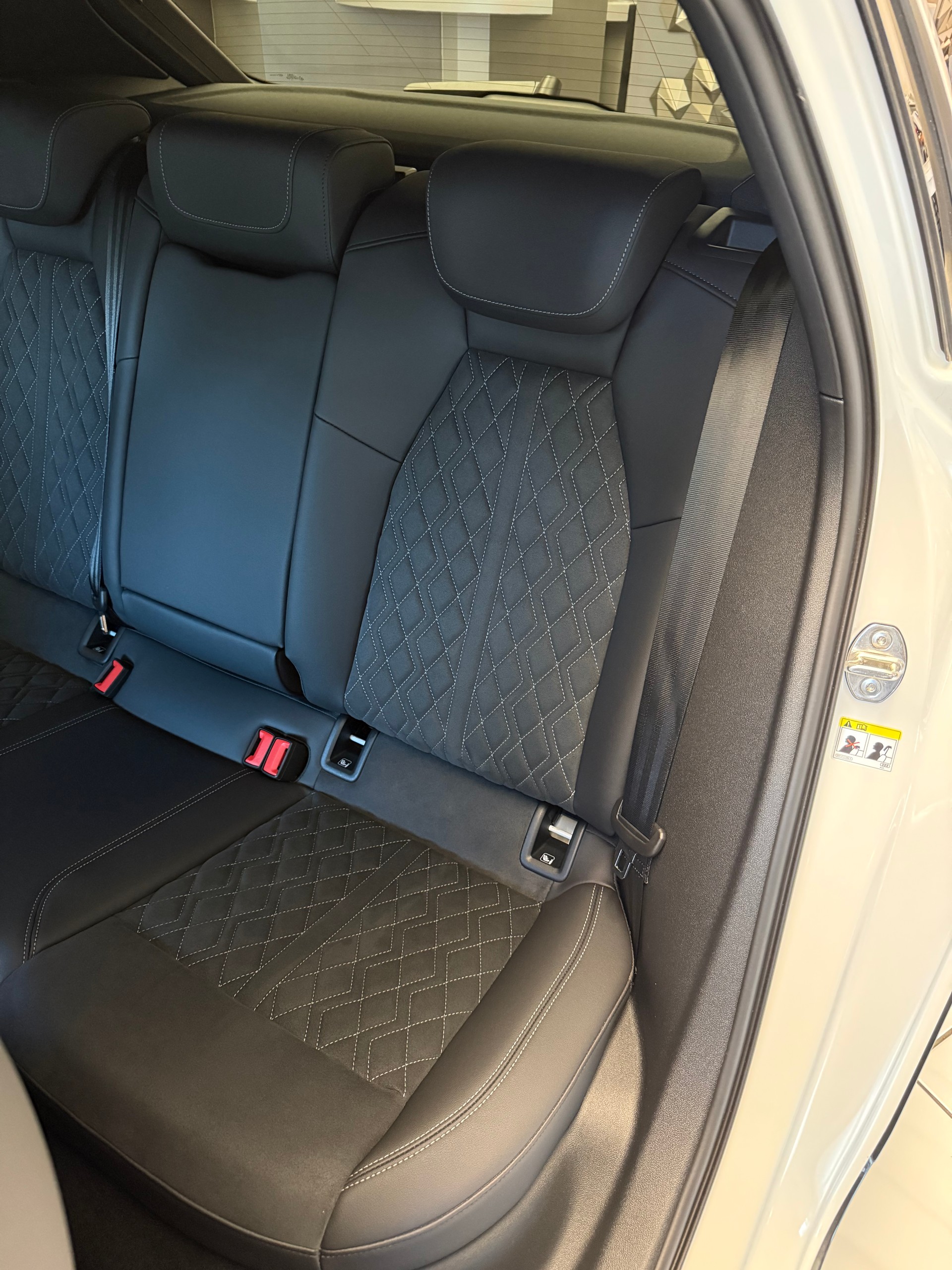 AUDI A3 allstreet 35 TFSI Attraction S-tronic-image-7