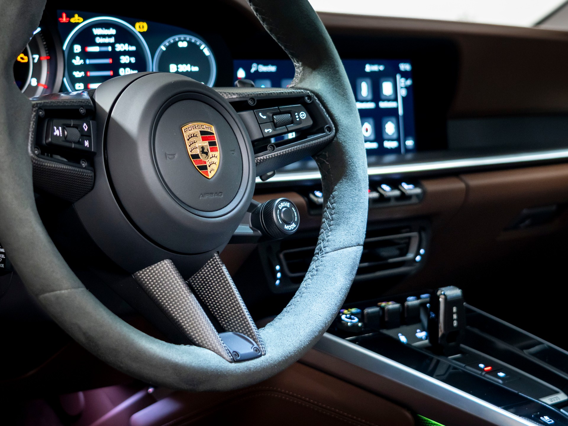 PORSCHE 911 Turbo S Cabriolet PDK-image-14