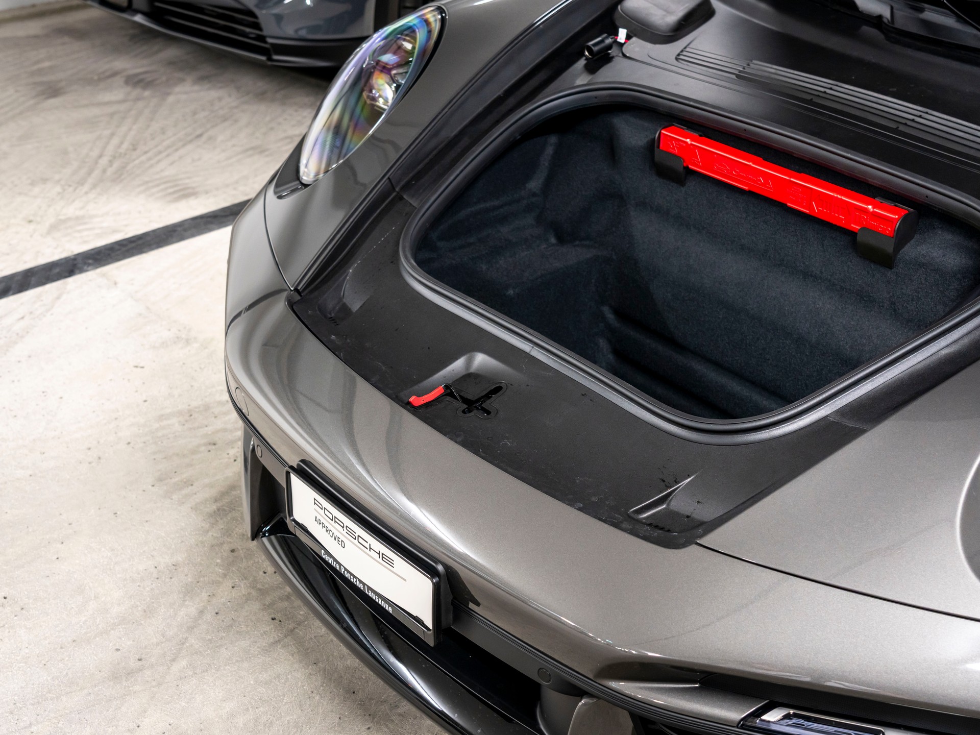 PORSCHE 911 Turbo S Cabriolet PDK-image-9