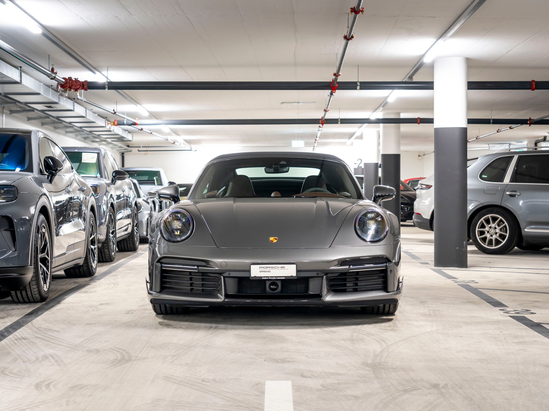 PORSCHE 911 Turbo S Cabriolet PDK-image-3