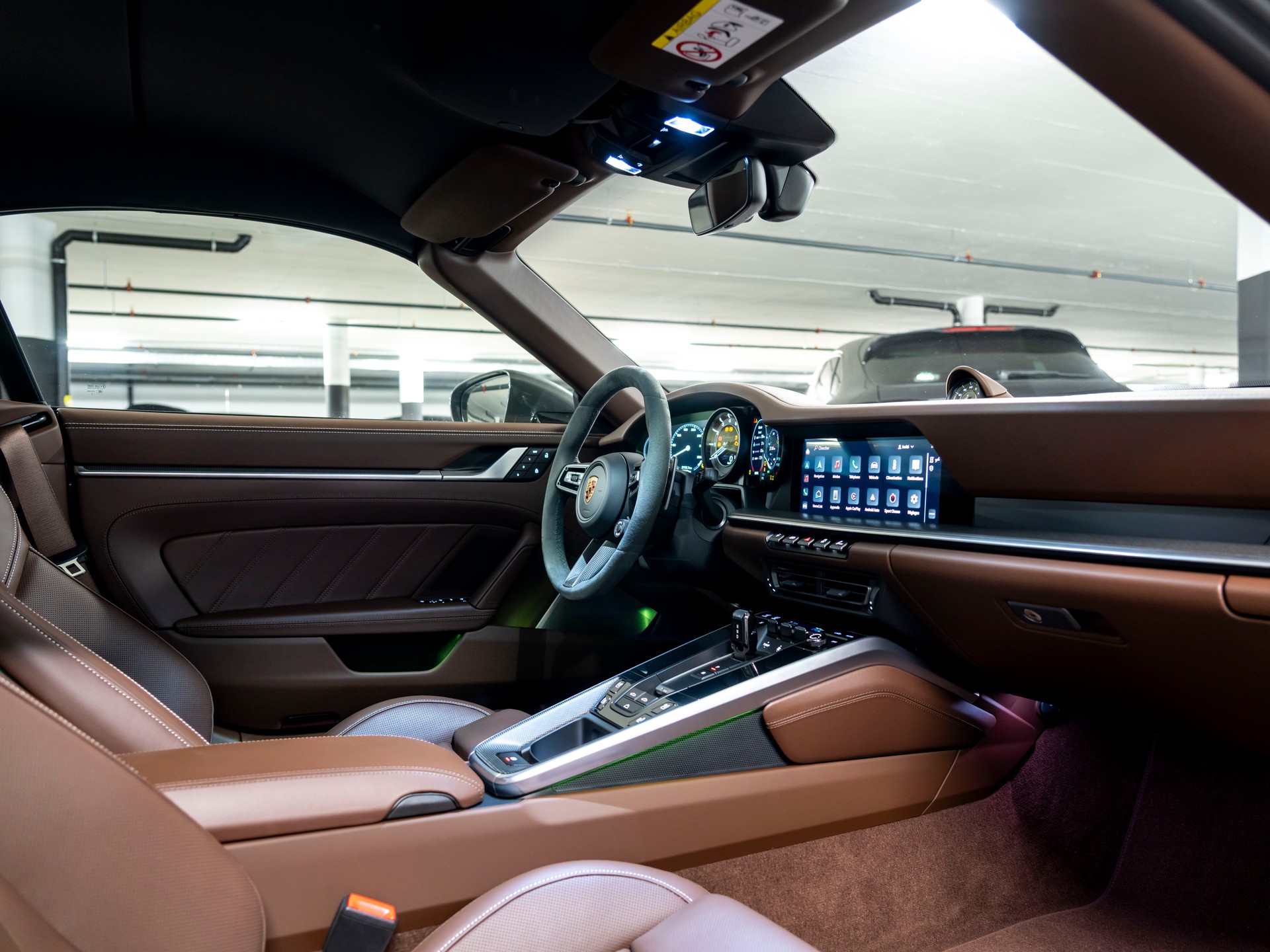 PORSCHE 911 Turbo S Cabriolet PDK-image-19