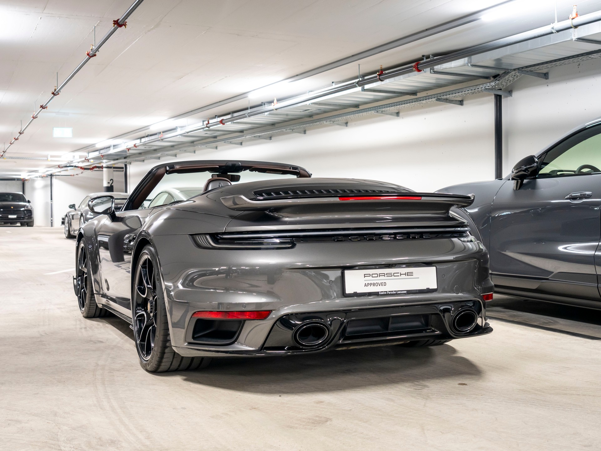 PORSCHE 911 Turbo S Cabriolet PDK-image-27