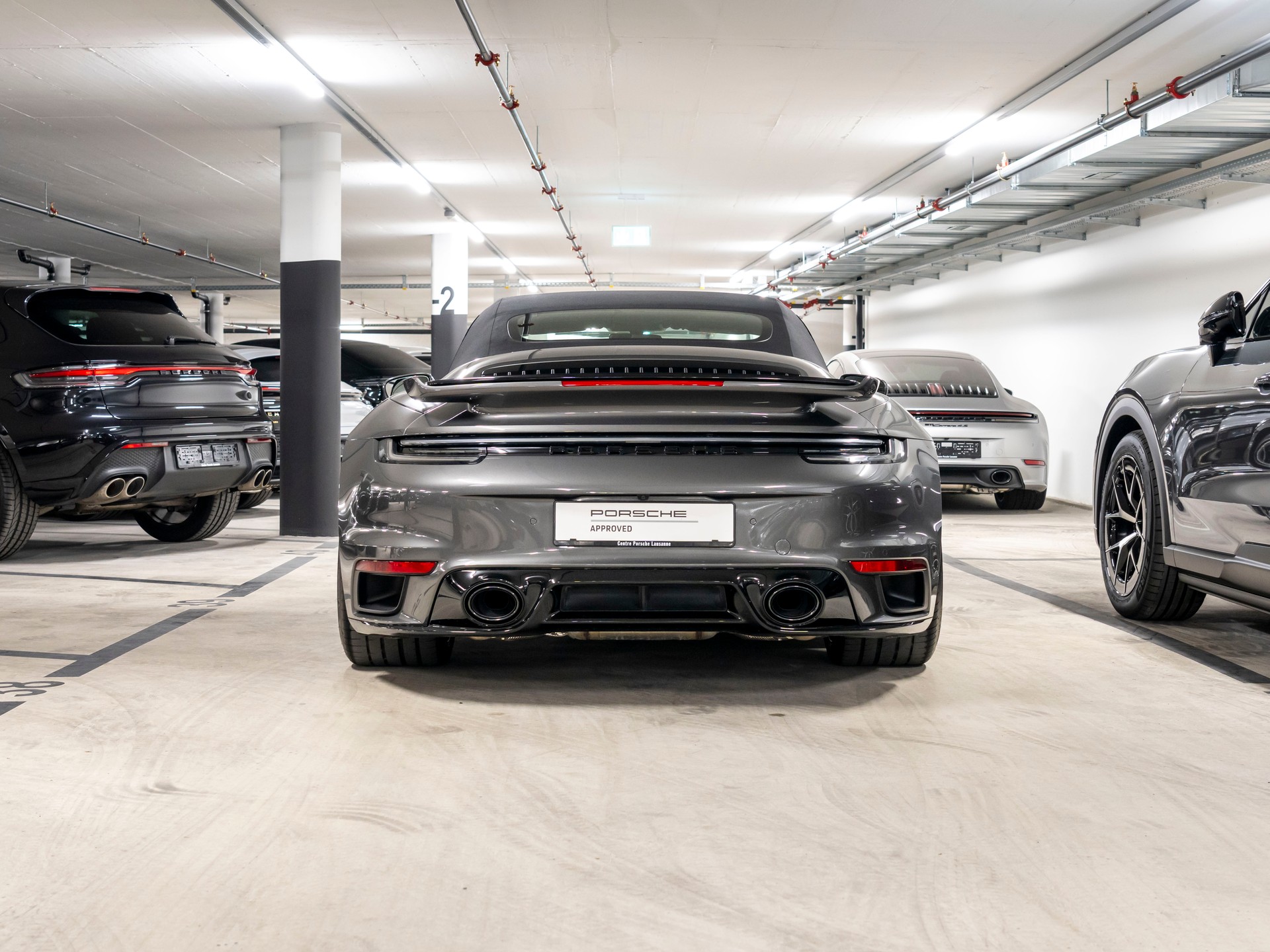 PORSCHE 911 Turbo S Cabriolet PDK-image-4