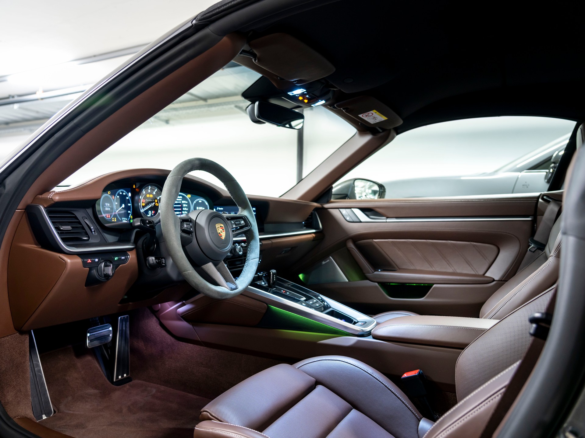 PORSCHE 911 Turbo S Cabriolet PDK-image-10