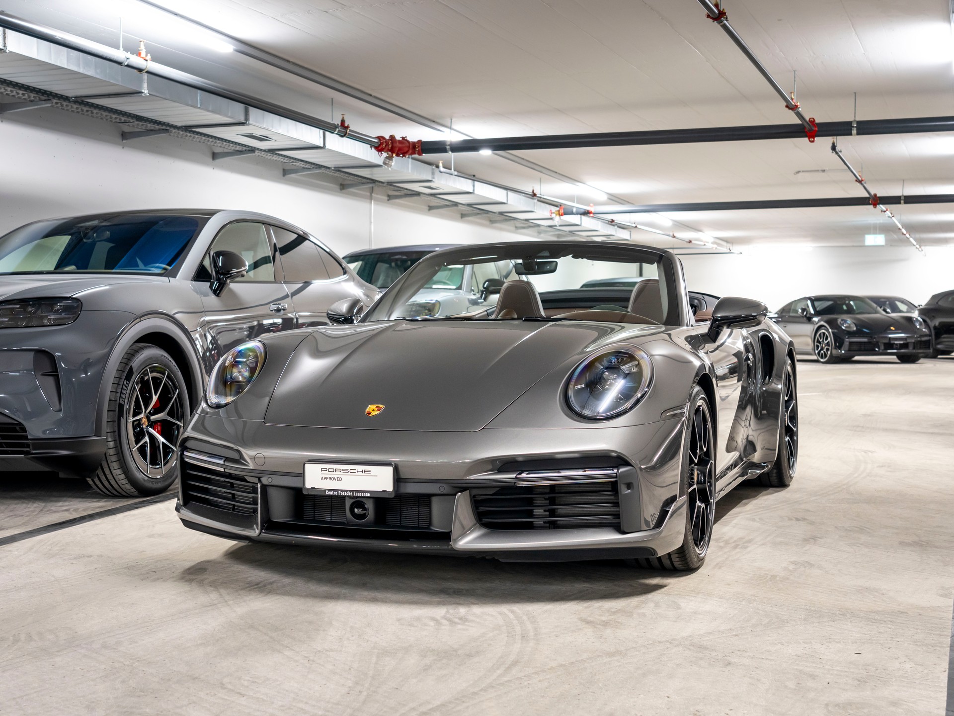 PORSCHE 911 Turbo S Cabriolet PDK-image-25
