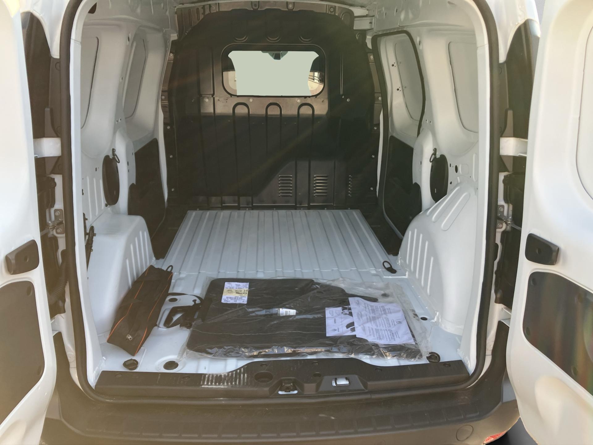 RENAULT Express 1.3TCe 100 PF Advance-image-15