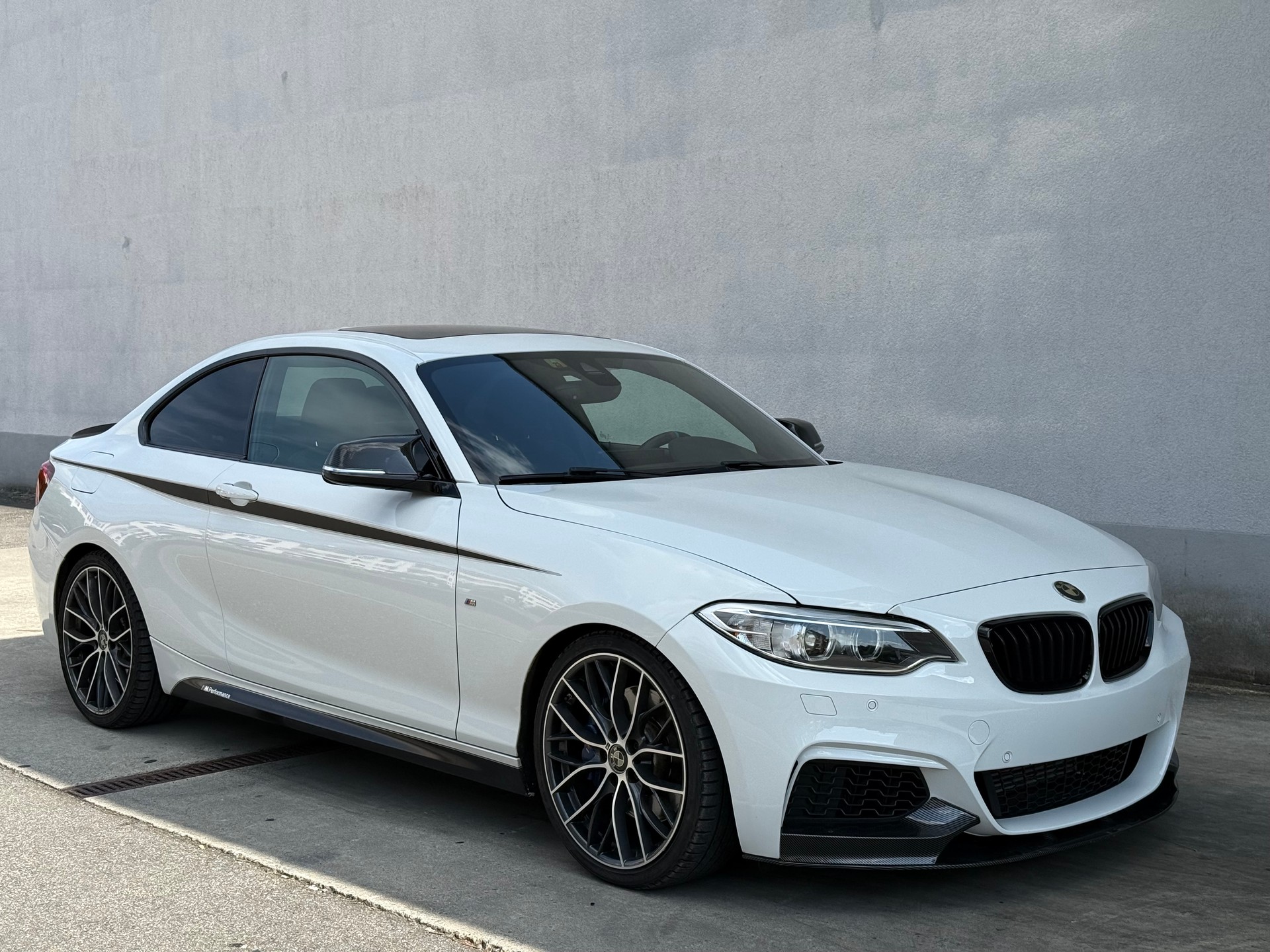 BMW M235i xDrive Steptronic-image-6