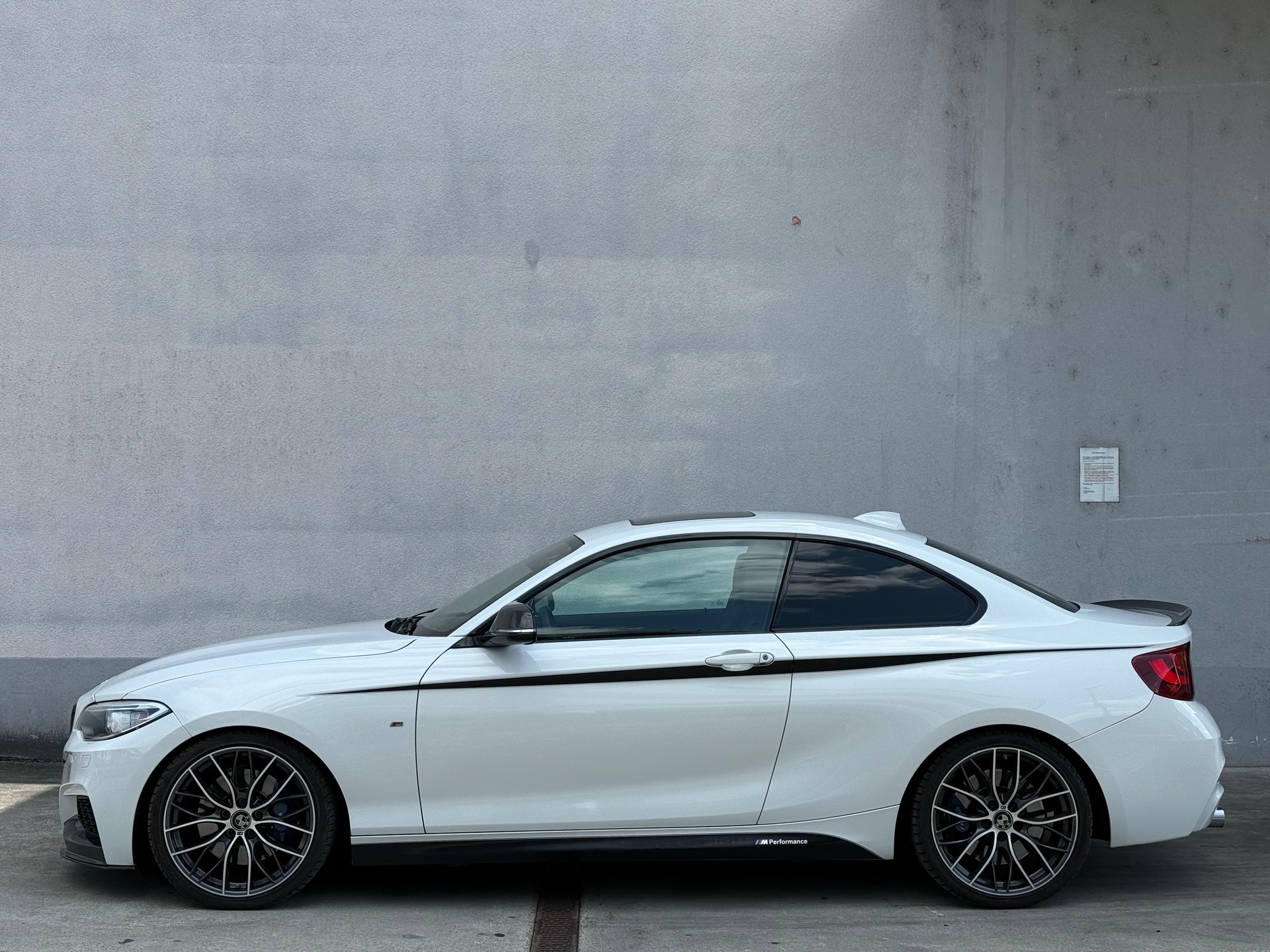 BMW M235i xDrive Steptronic-image-1